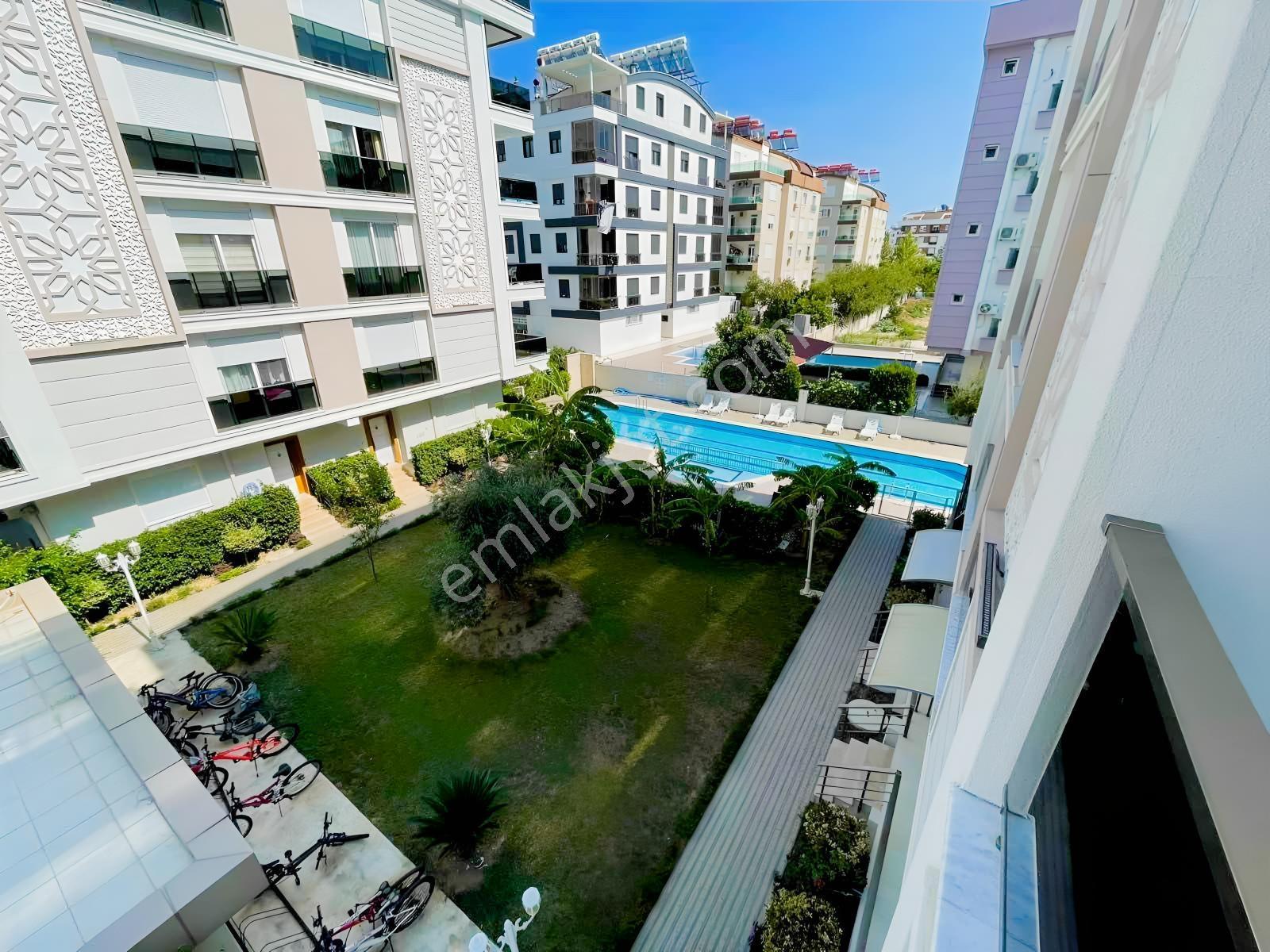 Orkide Evlerinde Ara Kat Eşyalı Satılık Daire - Görsel 5