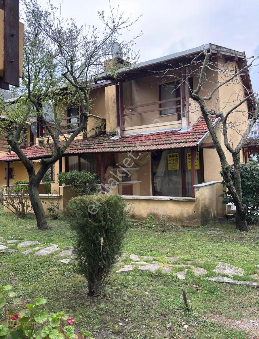 Mavi İle Yeşilin Tam Ortasında Camcılar Sitesinde Satılık Villa - Görsel 12