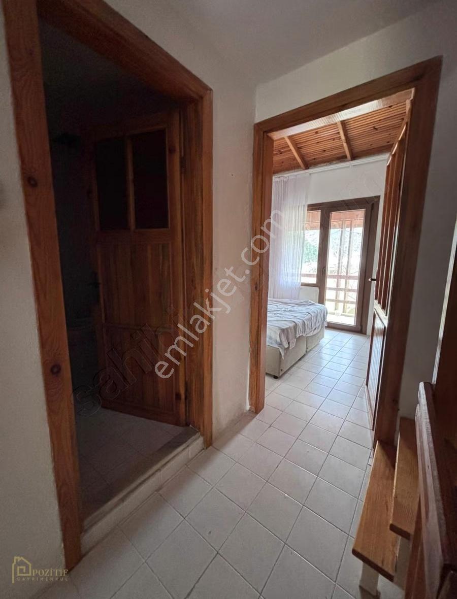 Mavi İle Yeşilin Tam Ortasında Camcılar Sitesinde Satılık Villa - Görsel 24