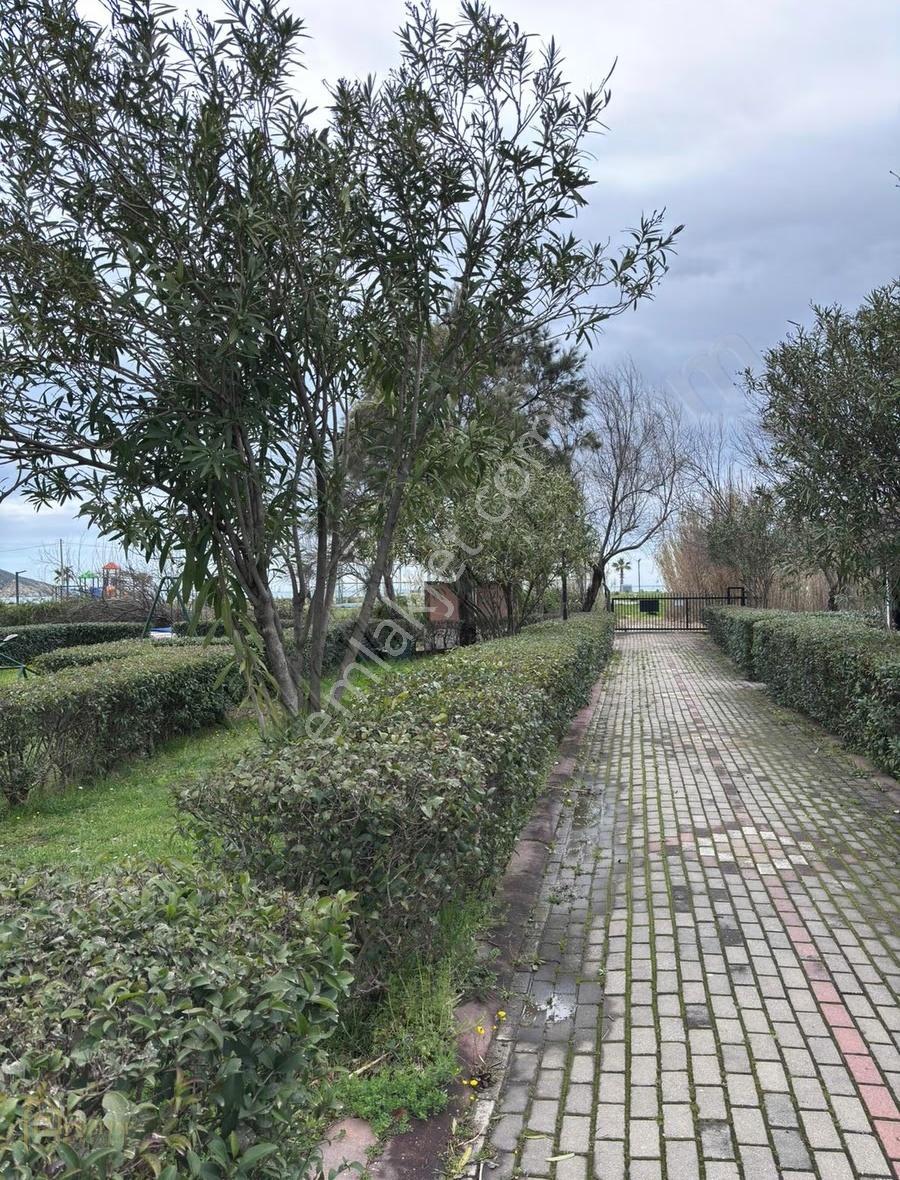 Mavi İle Yeşilin Tam Ortasında Camcılar Sitesinde Satılık Villa - Görsel 22