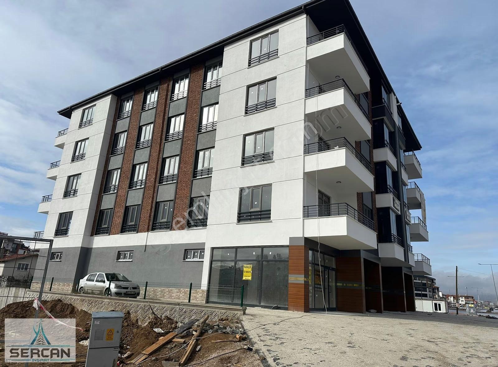Uluğbey Mahallesi Alpaslan Caddesine Cephe 3+1 Lüx Daire