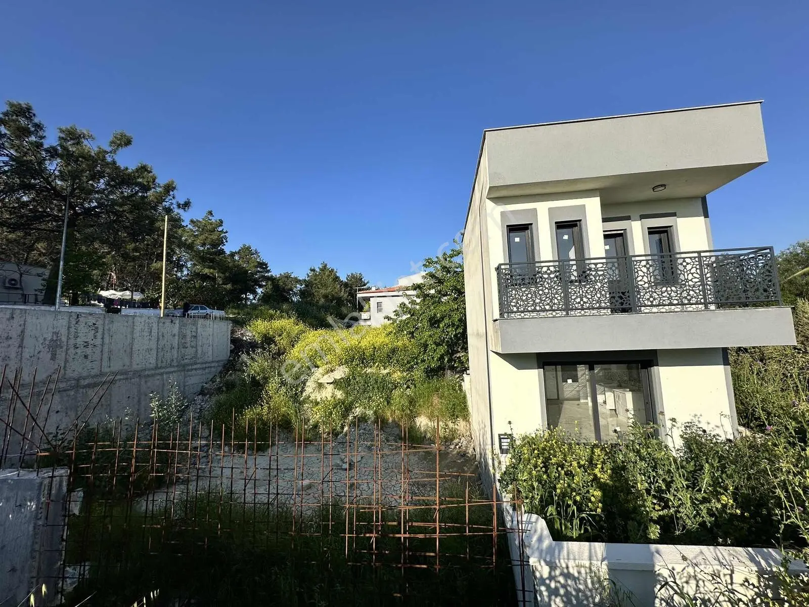 Kuşadası Soğucak Mahallesi Villa İmarlı Arsa - Görsel 4