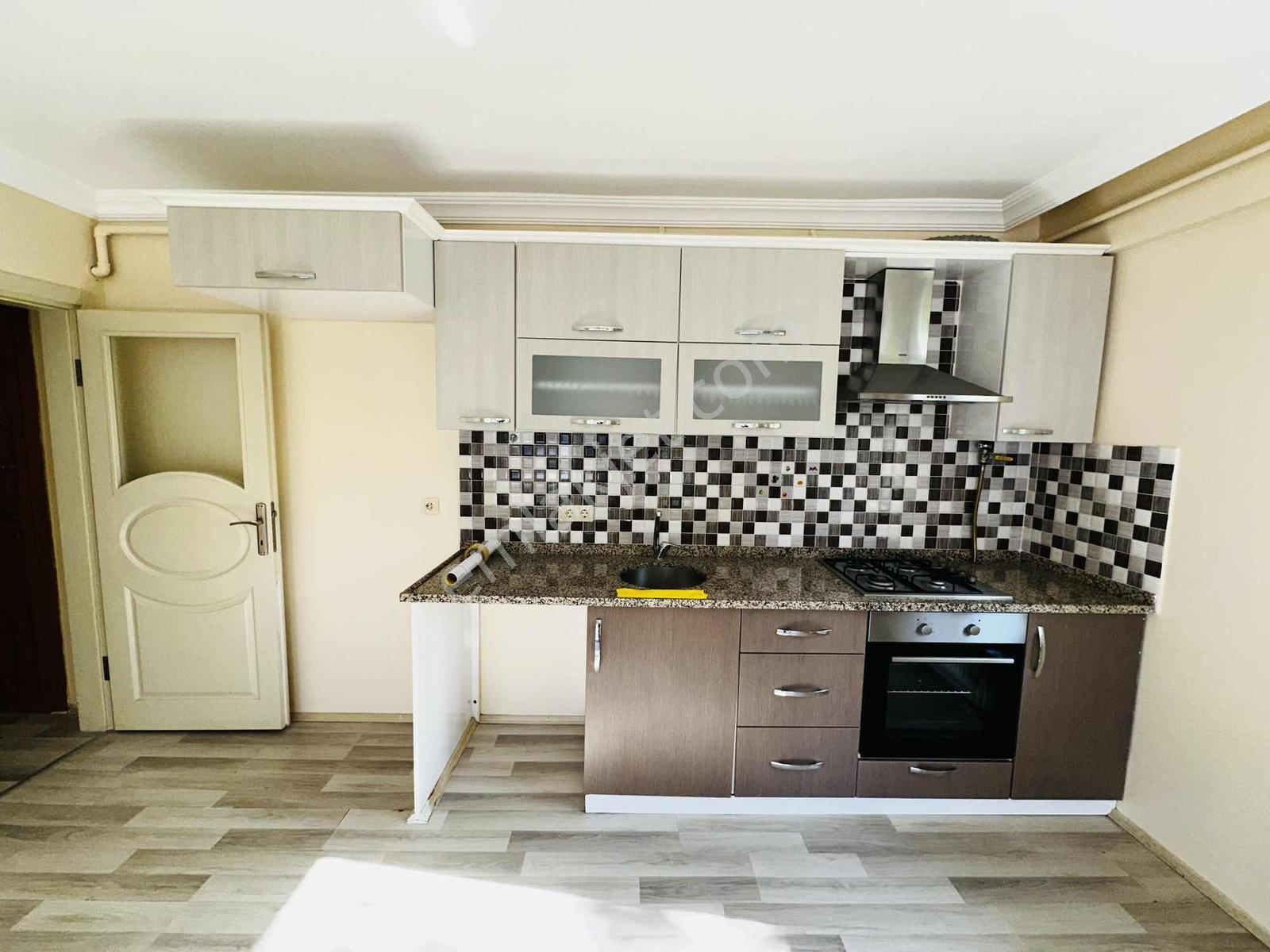 Merkez Orduyeri Kiralık 2+1 Daire - Görsel 8