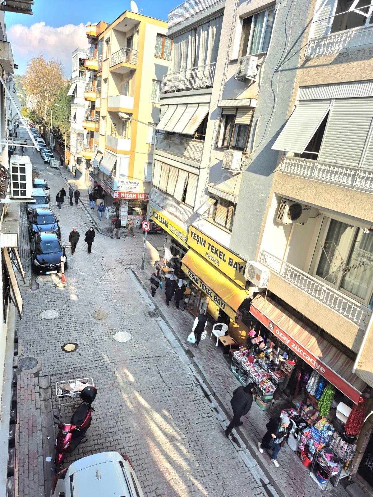 K.yaka Bahariye Mah. Cadde Üzeri Çift Balkon Yapalı 2+1 120 M2 - Görsel 24
