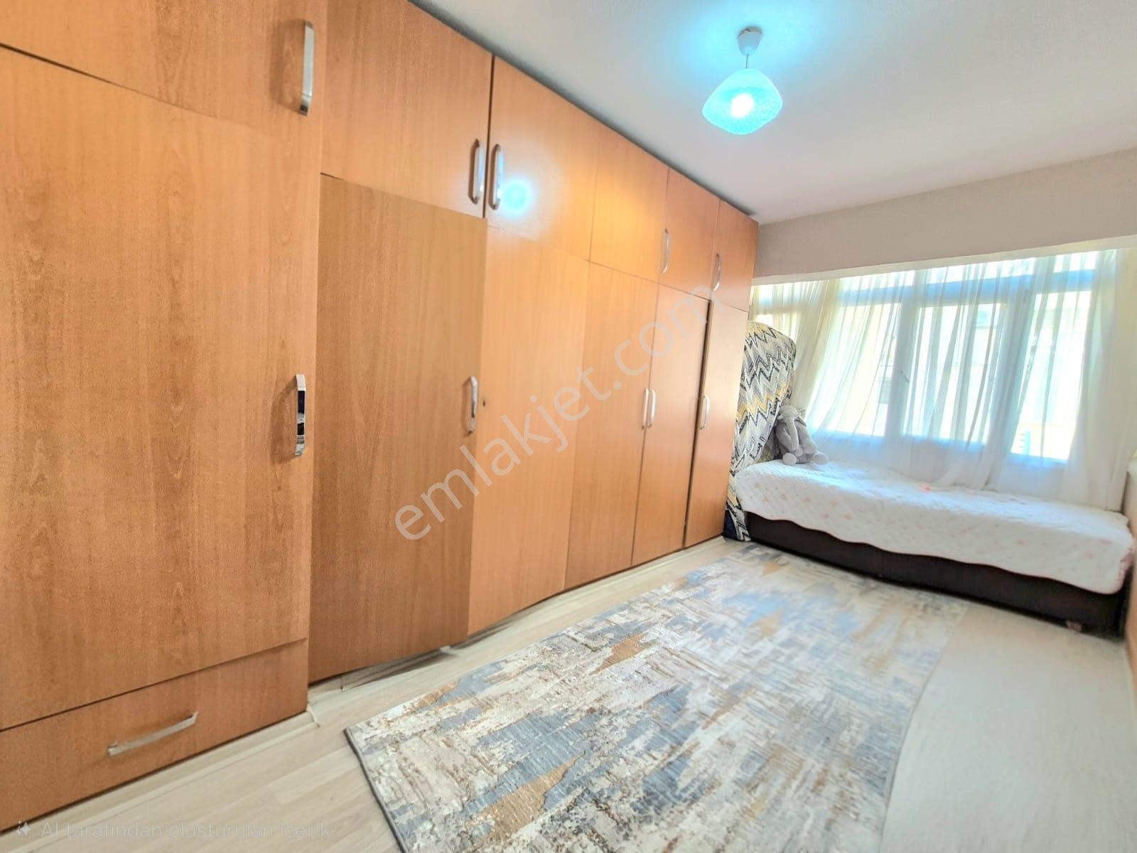 K.yaka Bahariye Mah. Cadde Üzeri Çift Balkon Yapalı 2+1 120 M2 - Görsel 35