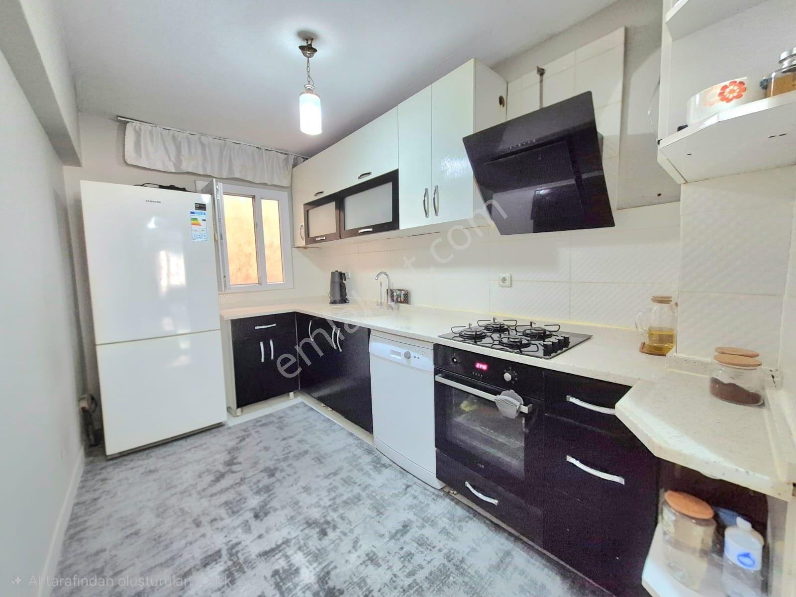 K.yaka Bahariye Mah. Cadde Üzeri Çift Balkon Yapalı 2+1 120 M2 - Görsel 15