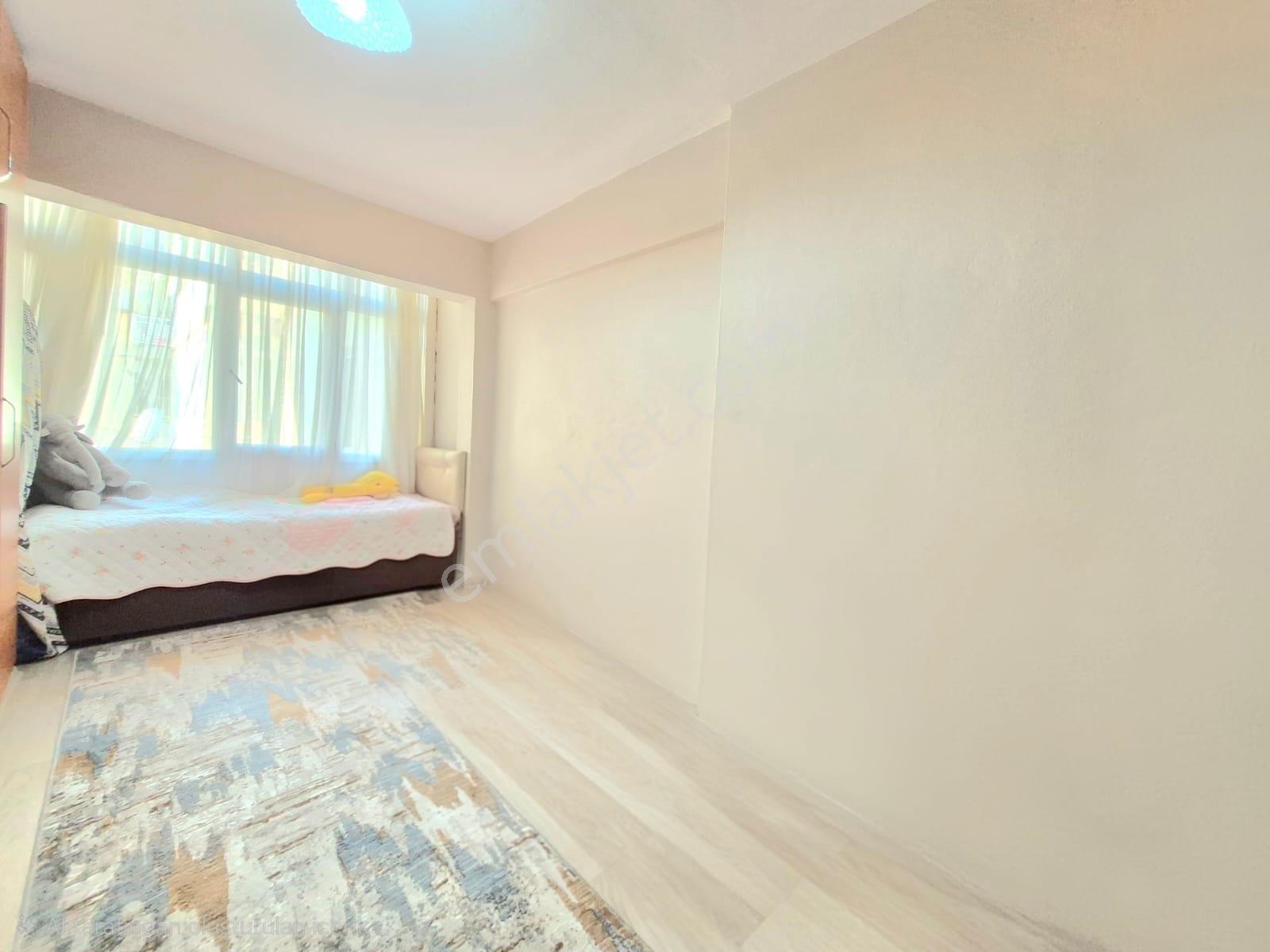 K.yaka Bahariye Mah. Cadde Üzeri Çift Balkon Yapalı 2+1 120 M2 - Görsel 13