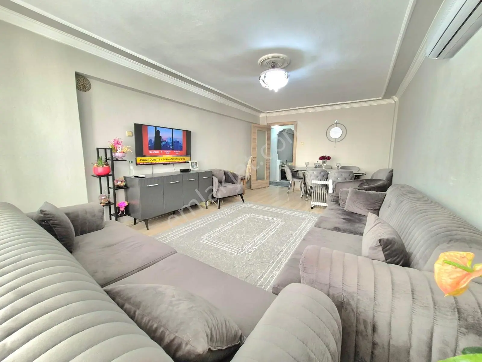 K.yaka Bahariye Mah. Cadde Üzeri Çift Balkon Yapalı 2+1 120 M2 - Görsel 32