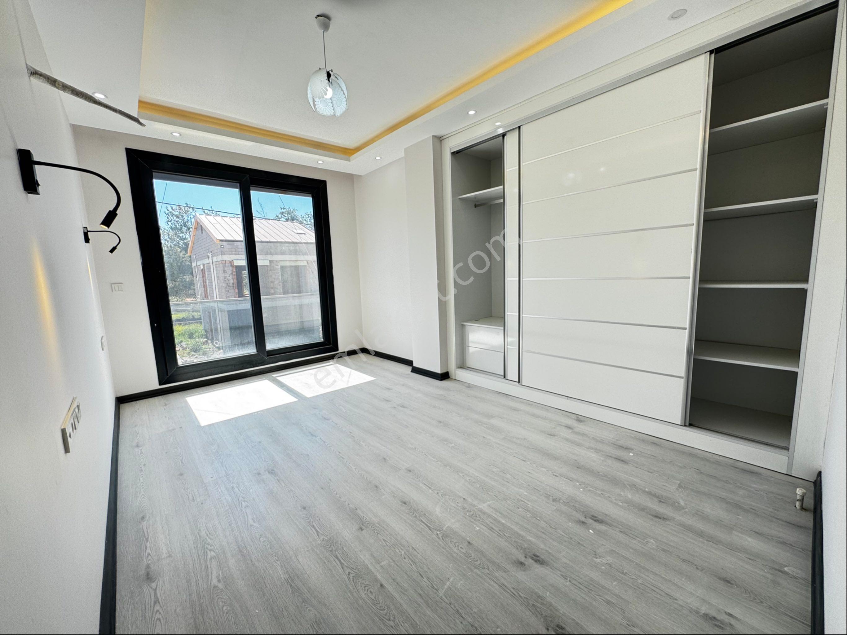 Akbükte Doga İle İçiçe 4+1 Müstakil Villa - Görsel 23