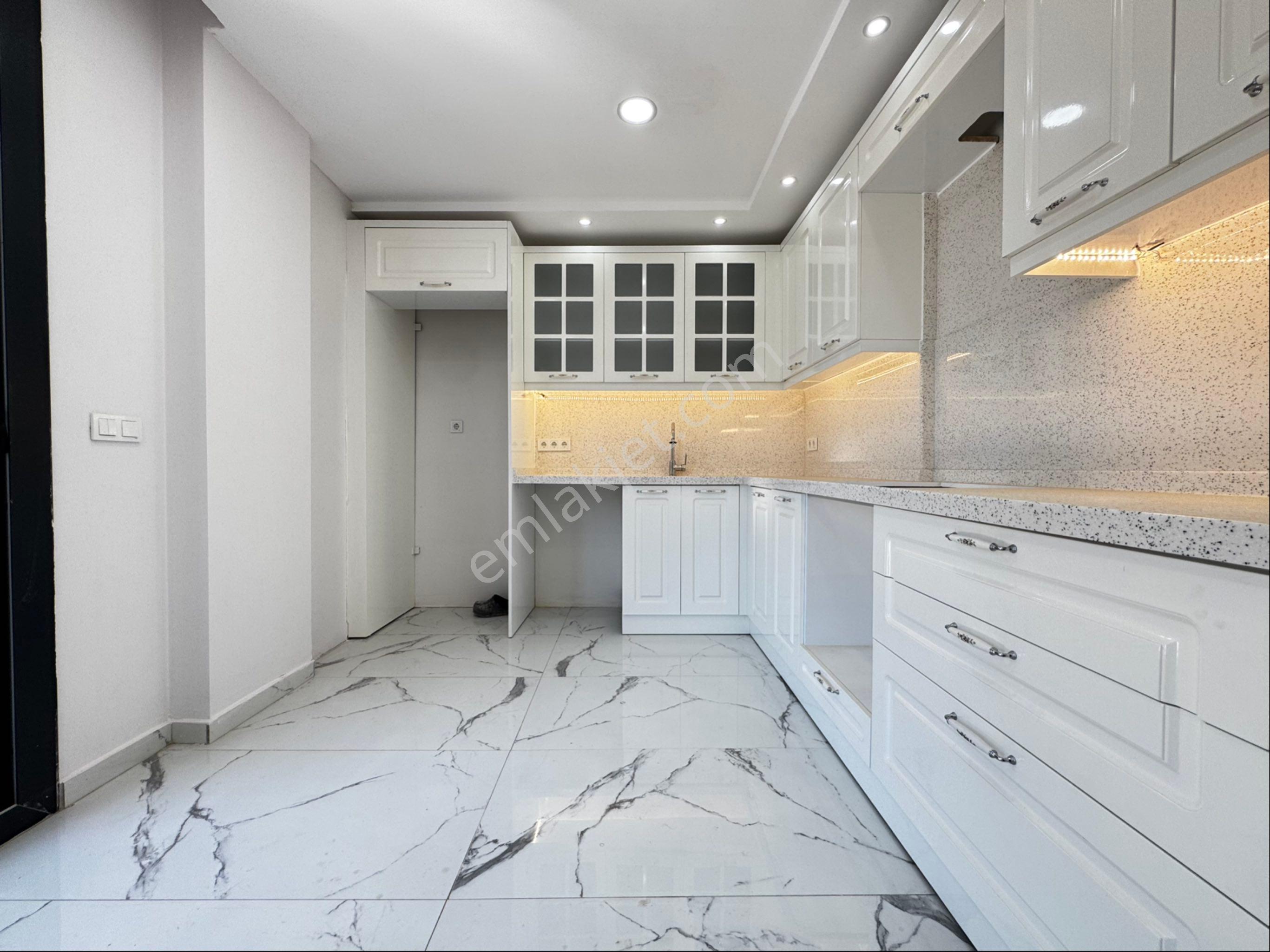 Akbükte Doga İle İçiçe 4+1 Müstakil Villa - Görsel 12