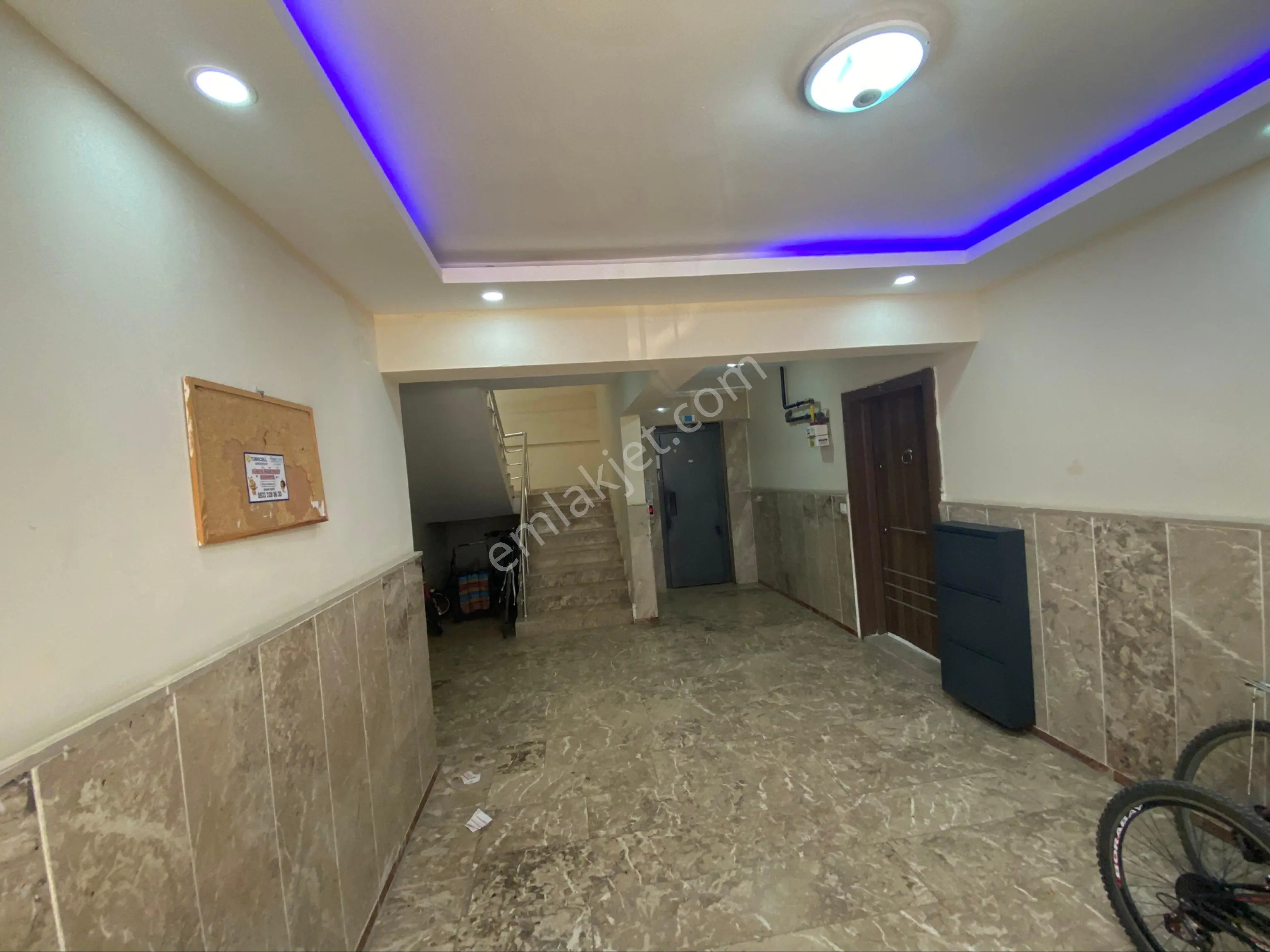 Çiğli İnönü Mah. Site İçinde Satılık 3+1 D.gazlı Asansörlü Daire - Görsel 3