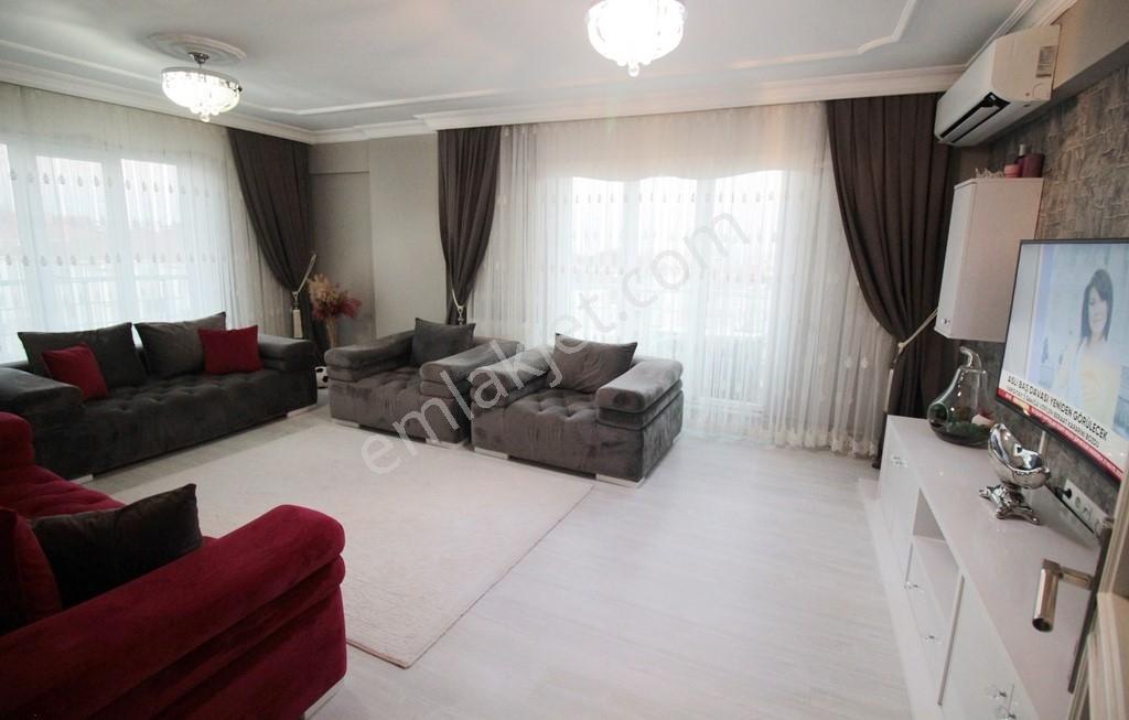 Muhittin Mahallesin'de 3+1/ 155 M2 Asansörlü Lüx Daire - Görsel 5