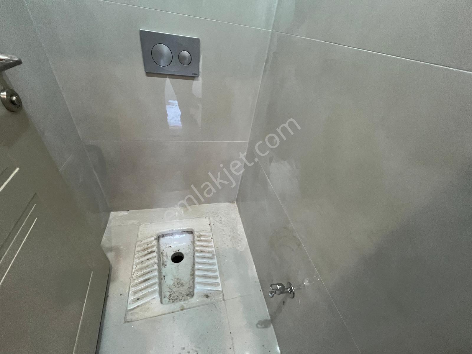 Serkan Gayrimenkulden Bağıcılar Barboros Mahallesinde 3+1 Sitede Kapalı Otoparklı 3+1 Daire - Görsel 6