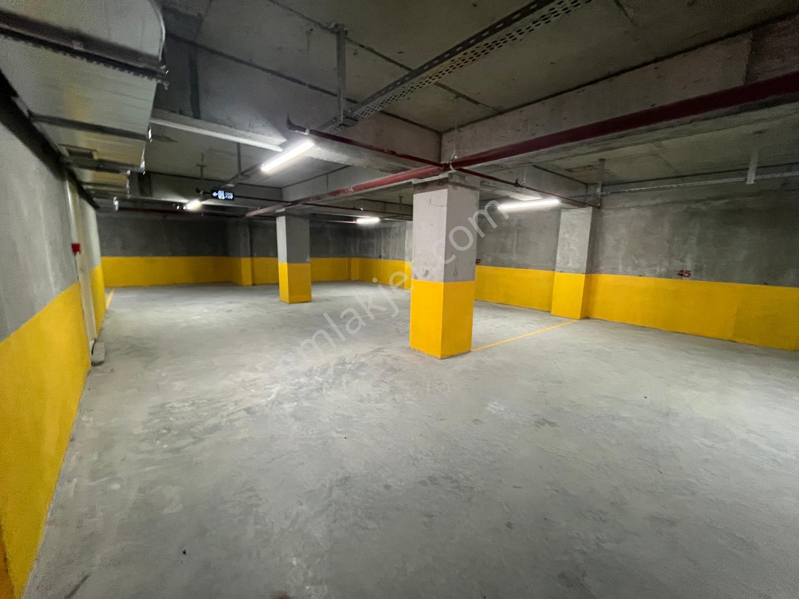 Serkan Gayrimenkulden Bağıcılar Barboros Mahallesinde 3+1 Sitede Kapalı Otoparklı 3+1 Daire - Görsel 19