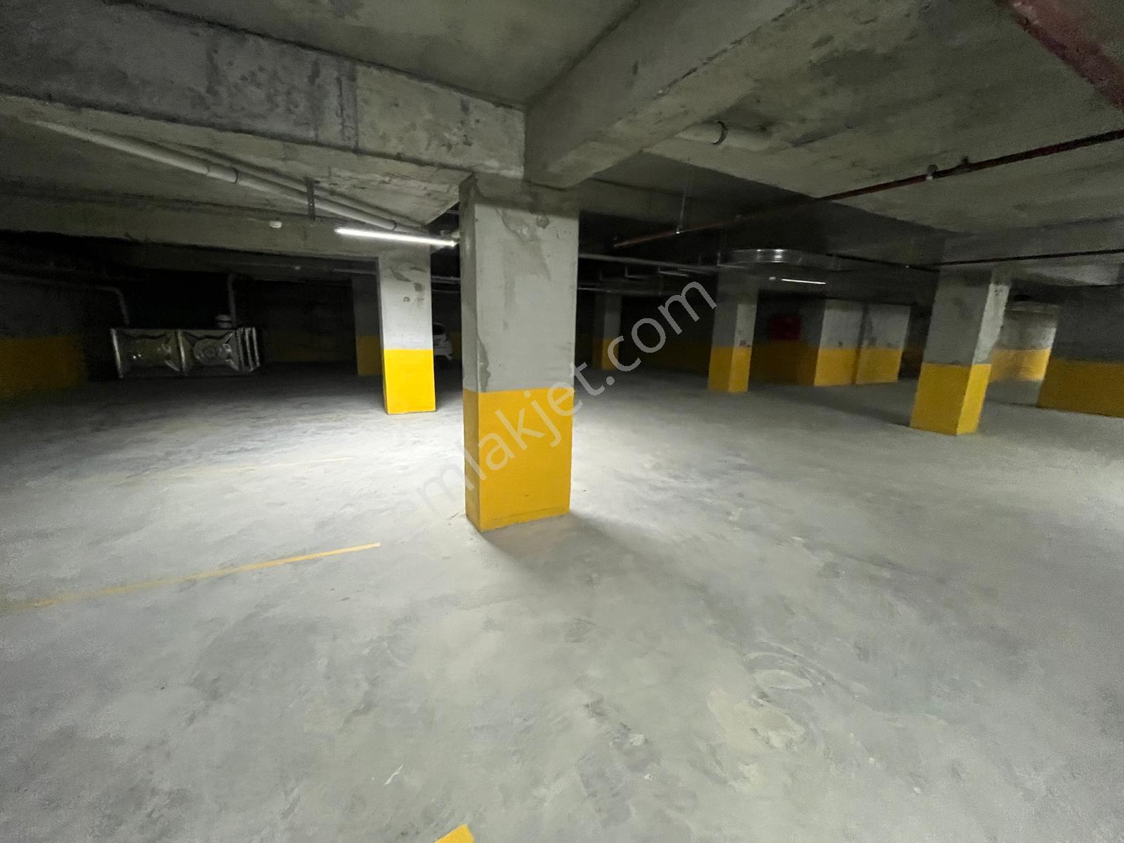 Serkan Gayrimenkulden Bağıcılar Barboros Mahallesinde 3+1 Sitede Kapalı Otoparklı 3+1 Daire - Görsel 14