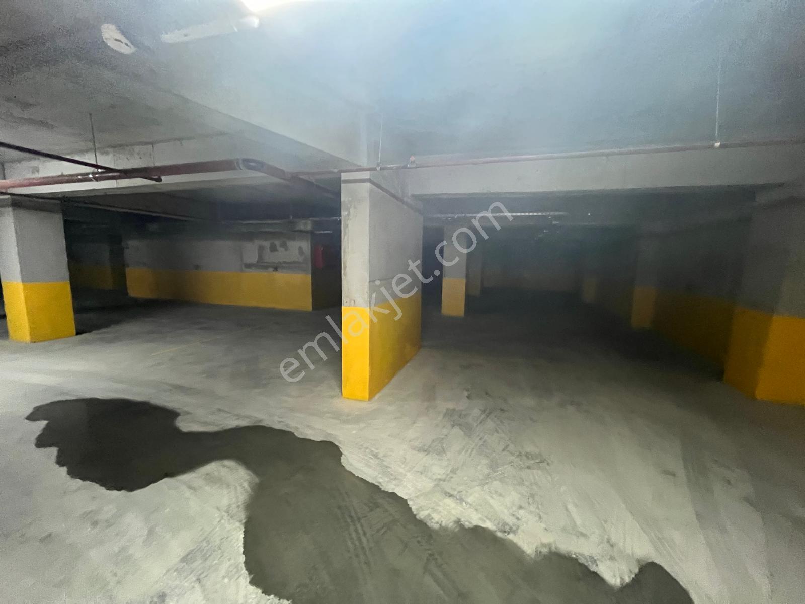 Serkan Gayrimenkulden Bağıcılar Barboros Mahallesinde 3+1 Sitede Kapalı Otoparklı 3+1 Daire - Görsel 25
