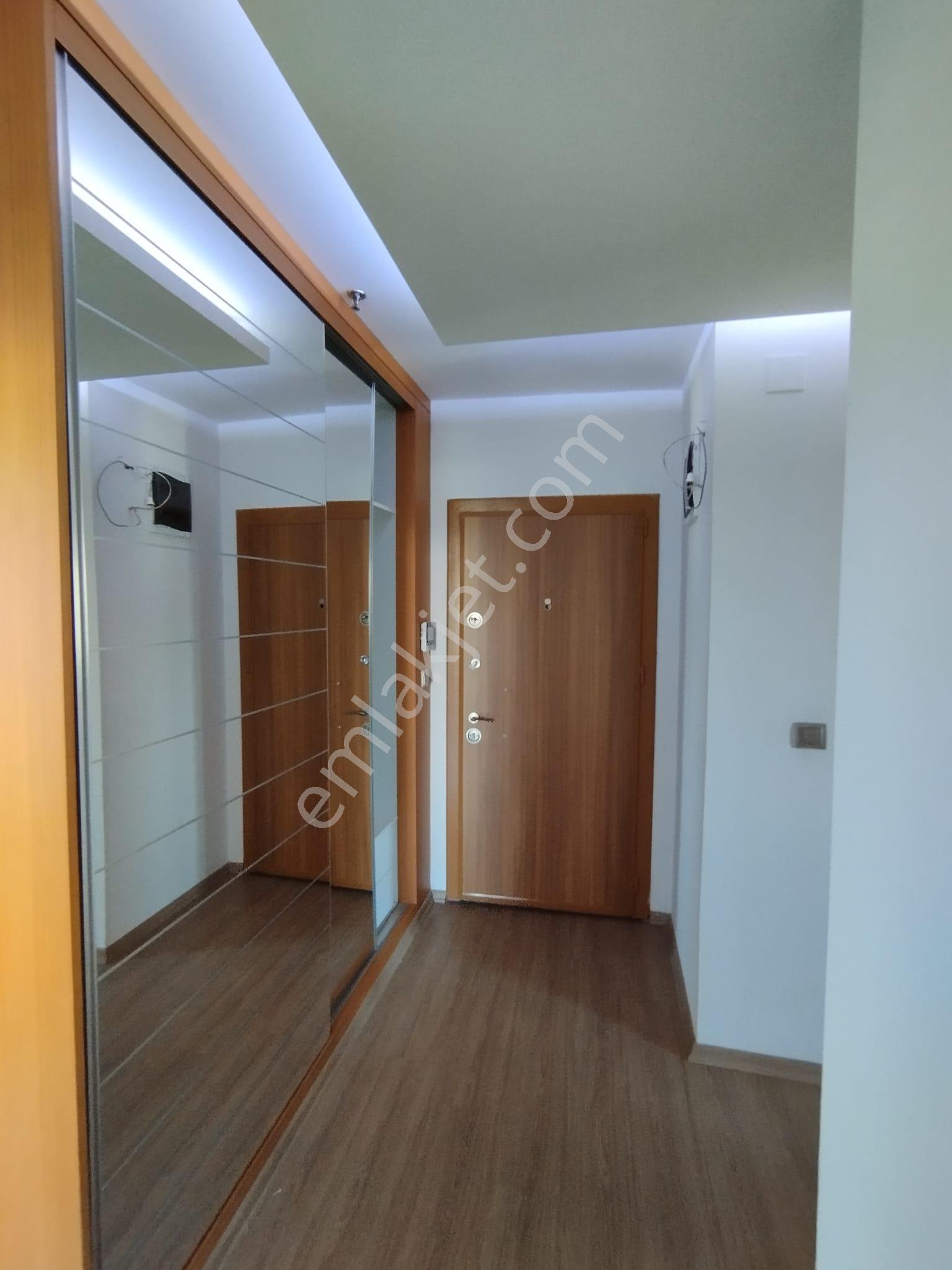 Barajyolunda Muhteşem Manzaralı 3+1+kilerli Ebeveyn Banyolu Giyinme Odalı Lüks Daire - Görsel 6