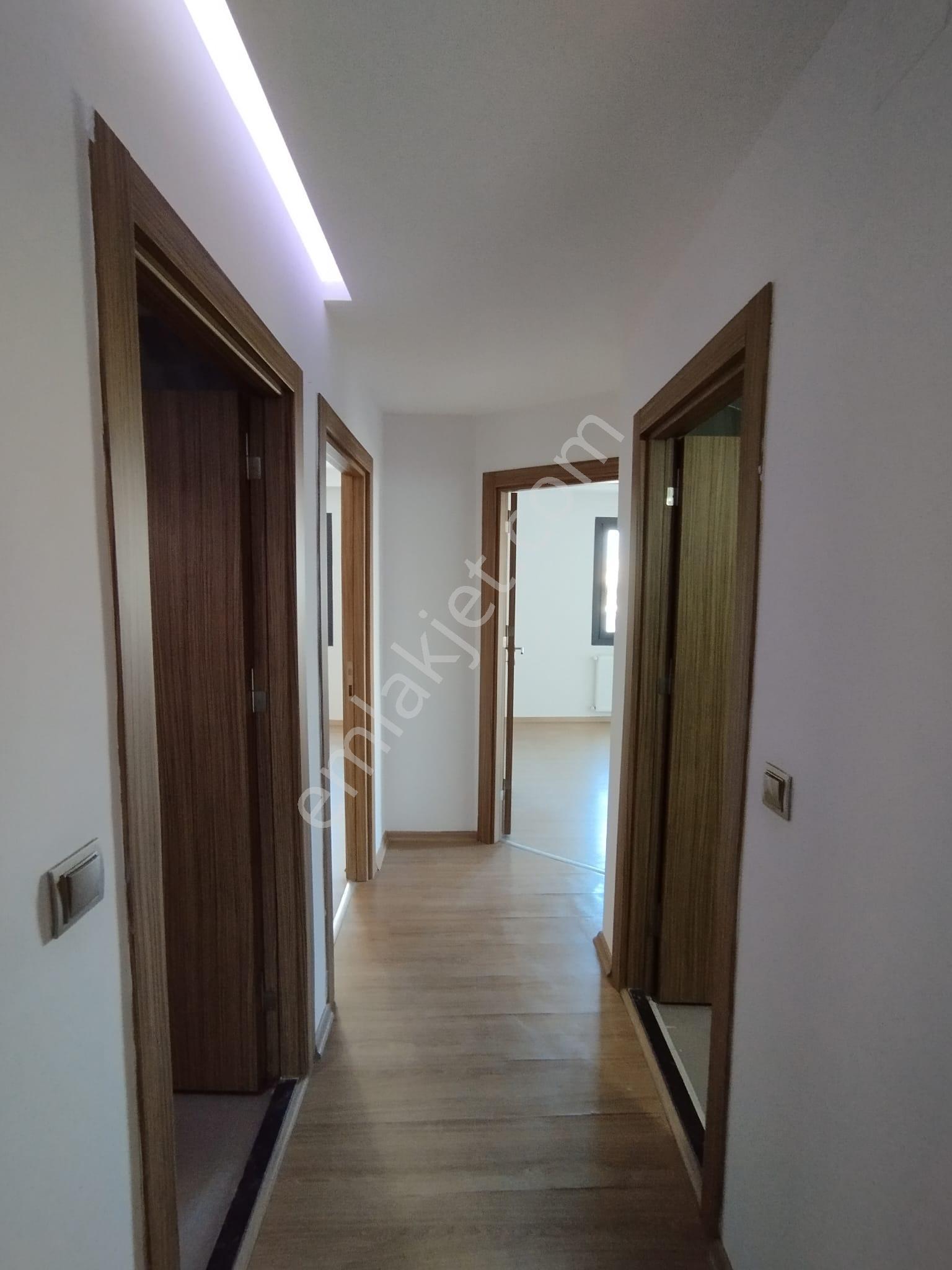 Barajyolunda Muhteşem Manzaralı 3+1+kilerli Ebeveyn Banyolu Giyinme Odalı Lüks Daire - Görsel 9