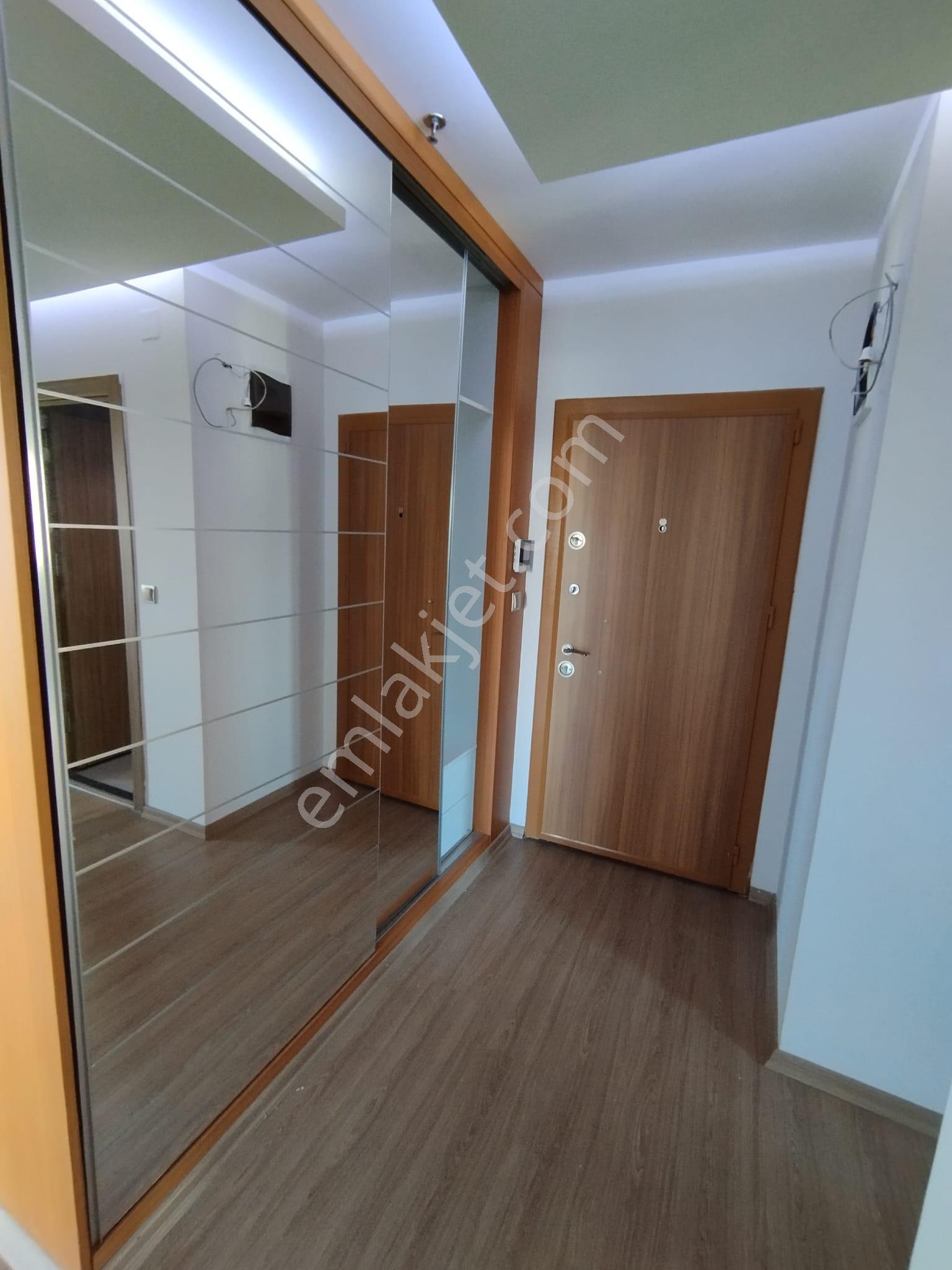 Barajyolunda Muhteşem Manzaralı 3+1+kilerli Ebeveyn Banyolu Giyinme Odalı Lüks Daire - Görsel 14