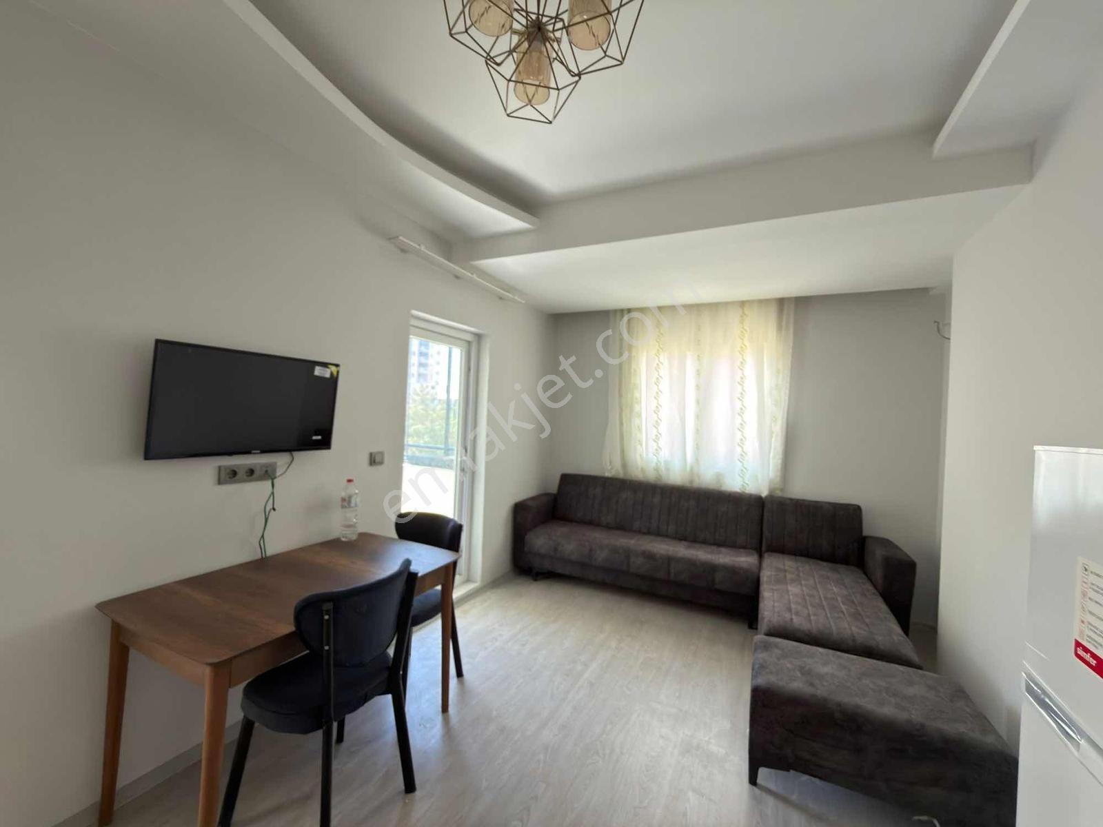 Cam Balkonlu Eşyalı Kiralık 1+1 Bulvar Üzeri - Görsel 10