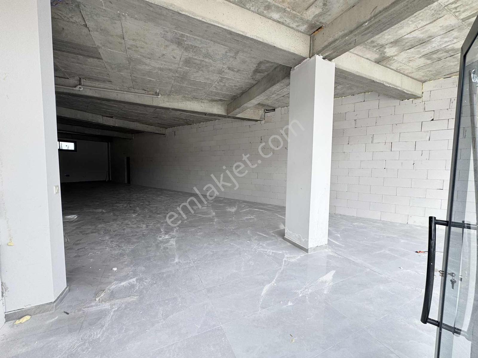 Tank Meydanında Kiralık Cadde Üzeri İşyeri! - Görsel 19