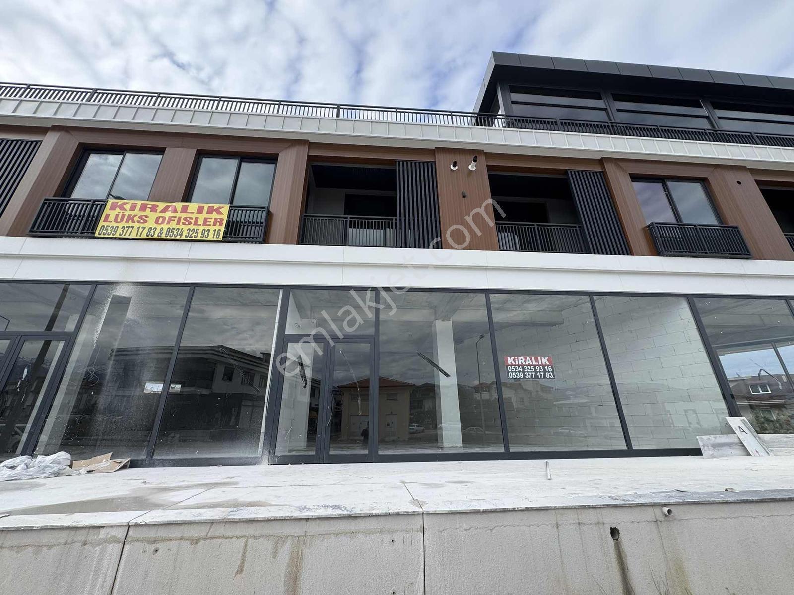 Tank Meydanında Kiralık Cadde Üzeri İşyeri! - Görsel 11