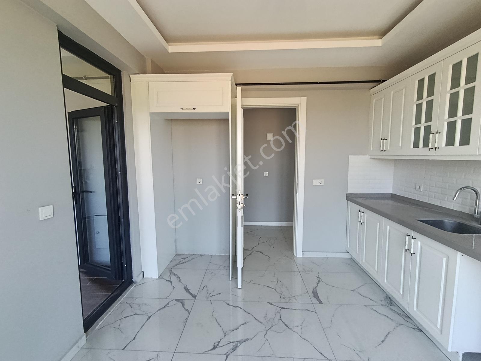 Kariyer'den Lüks Güvenlikli Site İçi Kiralık Daireler - Görsel 25