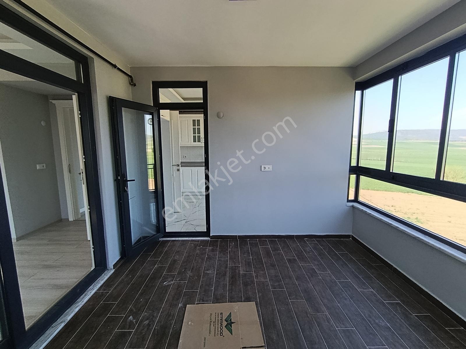 Kariyer'den Lüks Güvenlikli Site İçi Kiralık Daireler - Görsel 2