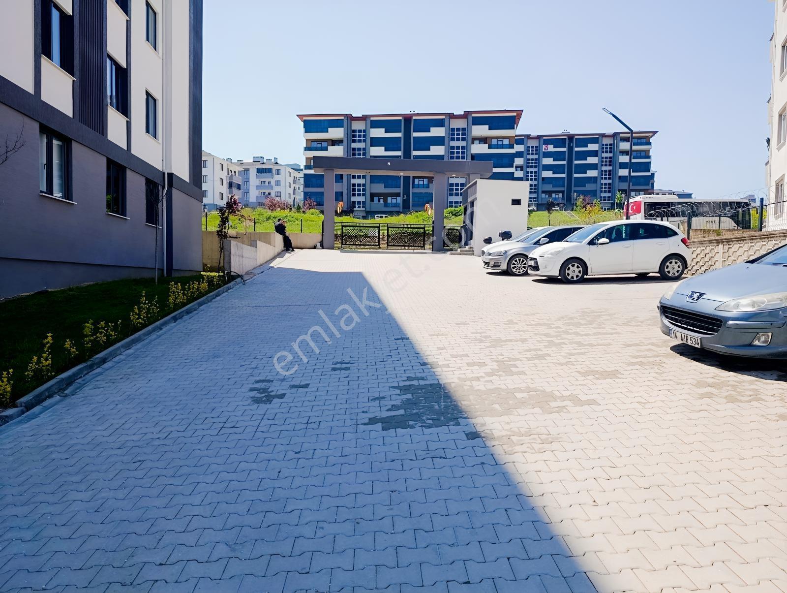 Kariyer'den Lüks Güvenlikli Site İçi Kiralık Daireler - Görsel 8