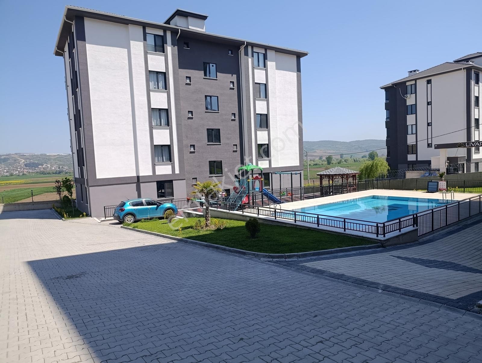 Kariyer'den Lüks Güvenlikli Site İçi Kiralık Daireler - Görsel 18