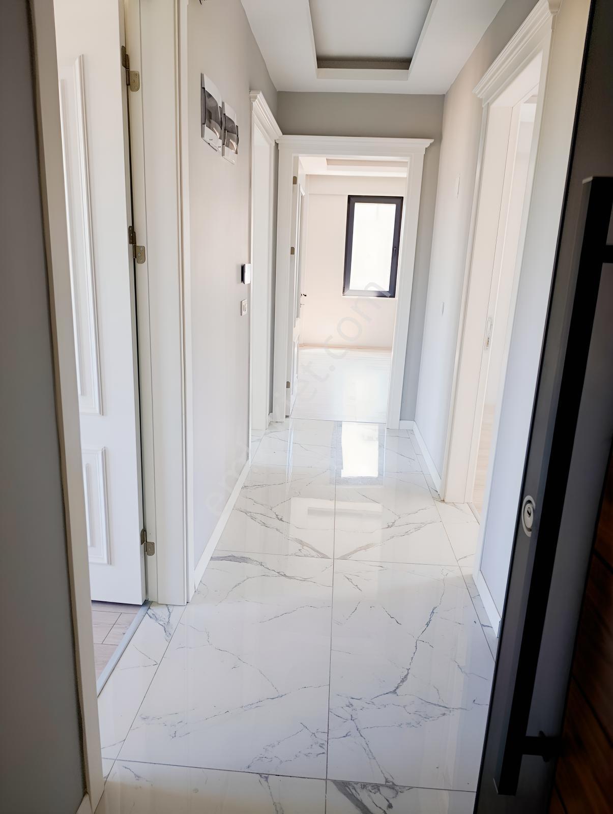 Kariyer'den Lüks Güvenlikli Site İçi Kiralık Daireler - Görsel 10