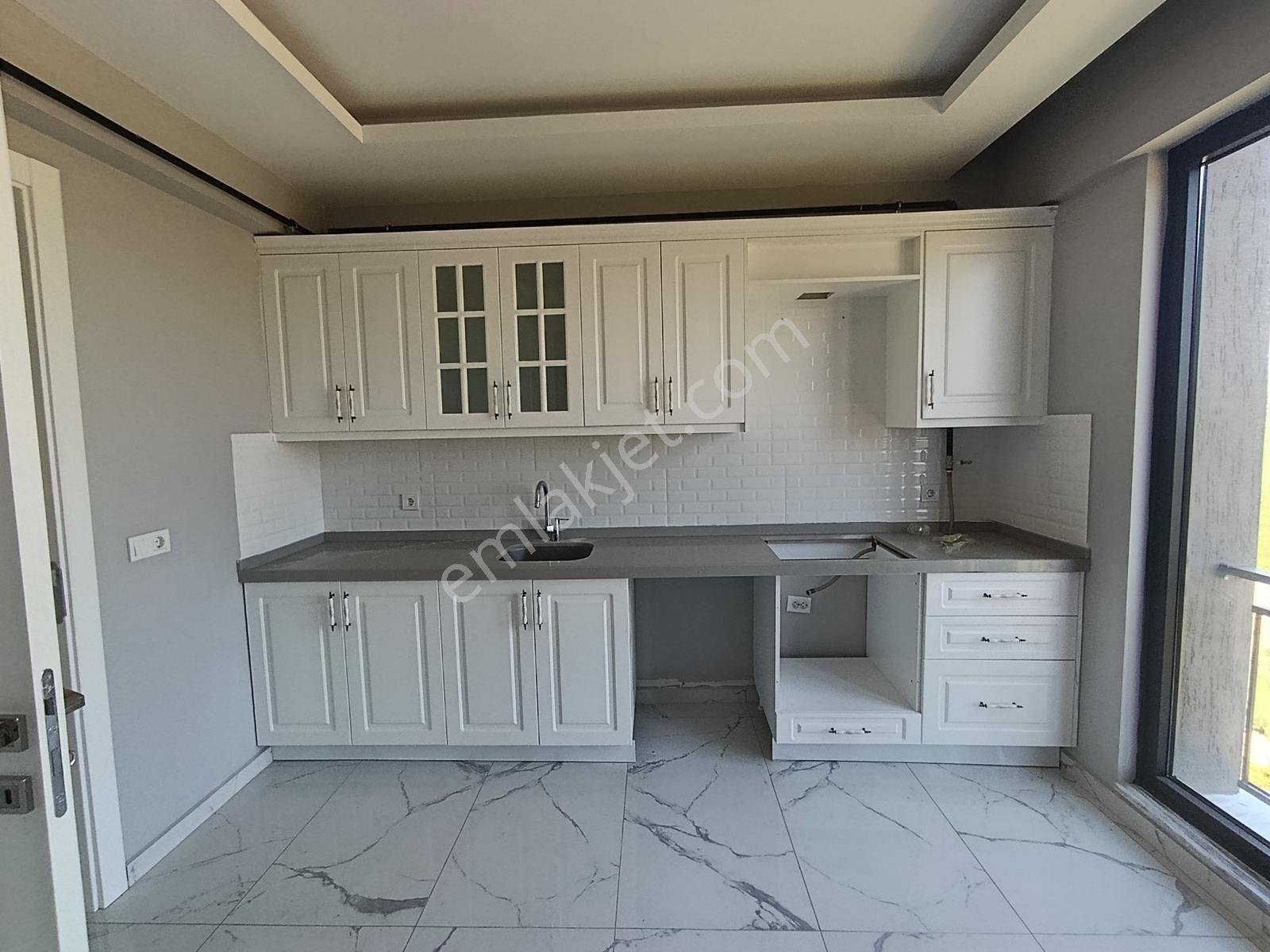 Kariyer'den Lüks Güvenlikli Site İçi Kiralık Daireler - Görsel 26