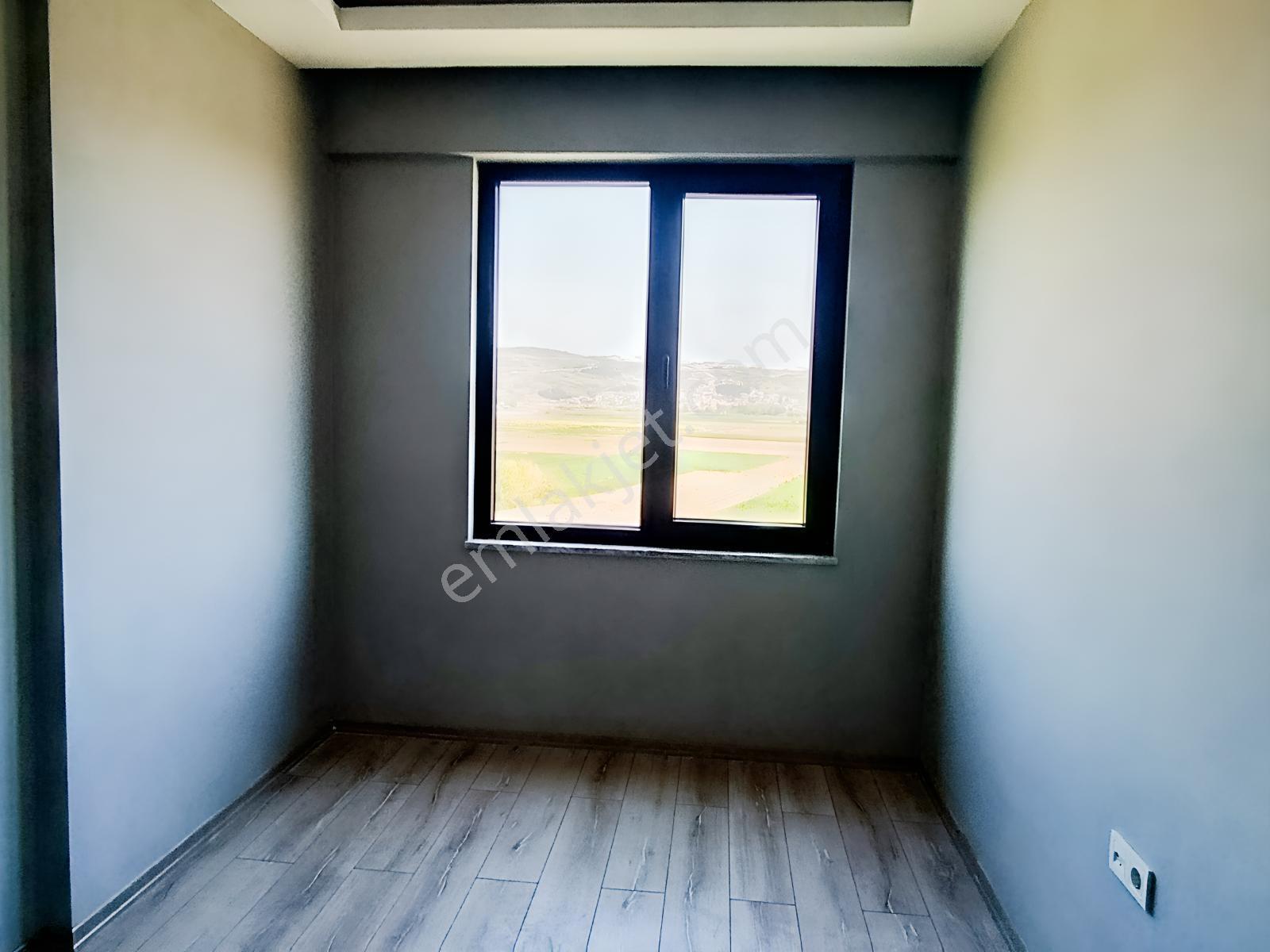 Kariyer'den Lüks Güvenlikli Site İçi Kiralık Daireler - Görsel 13