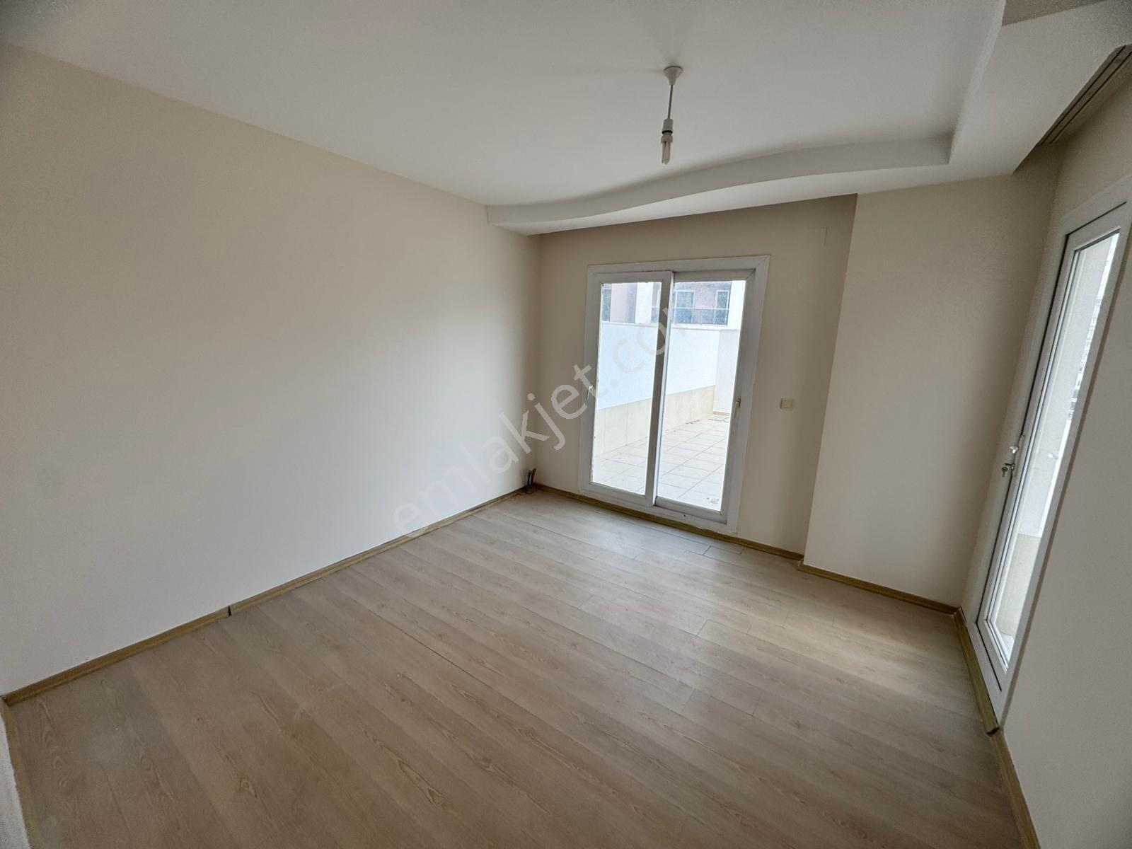 Bm''den Üniversite Caddesin'de 2+1 120m2 Teraslı Geniş Daire - Görsel 8