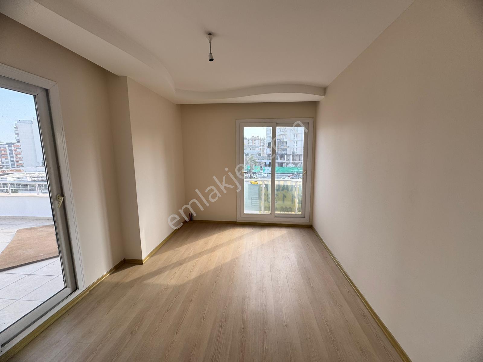 Bm''den Üniversite Caddesin'de 2+1 120m2 Teraslı Geniş Daire - Görsel 12