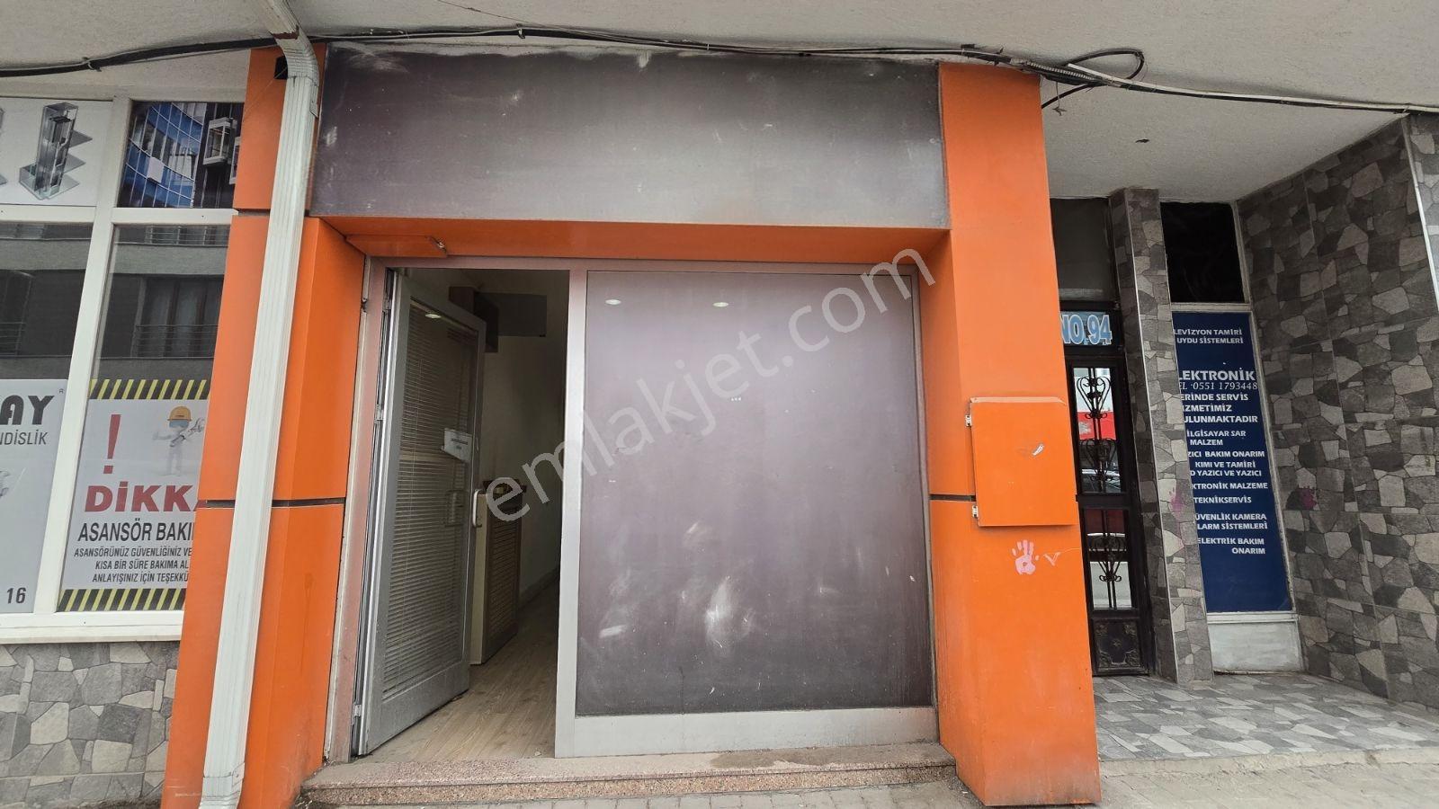 Rw Nest'ten Basın Şehitleri Cadde Üzerinde Satılık Dükkan
