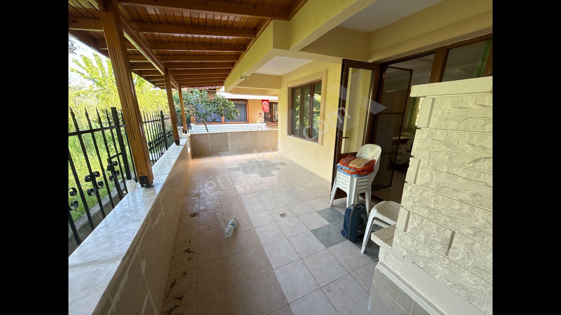Edremit Narlıda Denize Yakın 4+1 Triplex Villa - Görsel 3