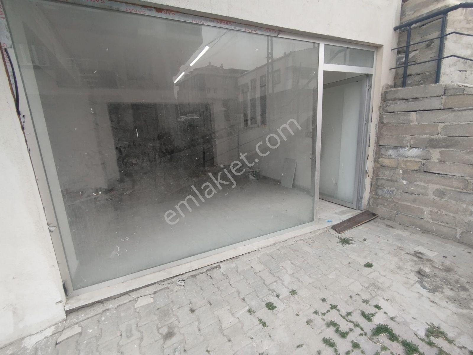 Karlıbayır'da 140m² Kiralık Dükkan - Görsel 4