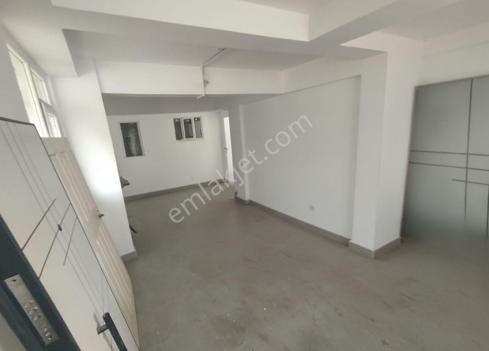 Karlıbayır'da 140m² Kiralık Dükkan - Görsel 2