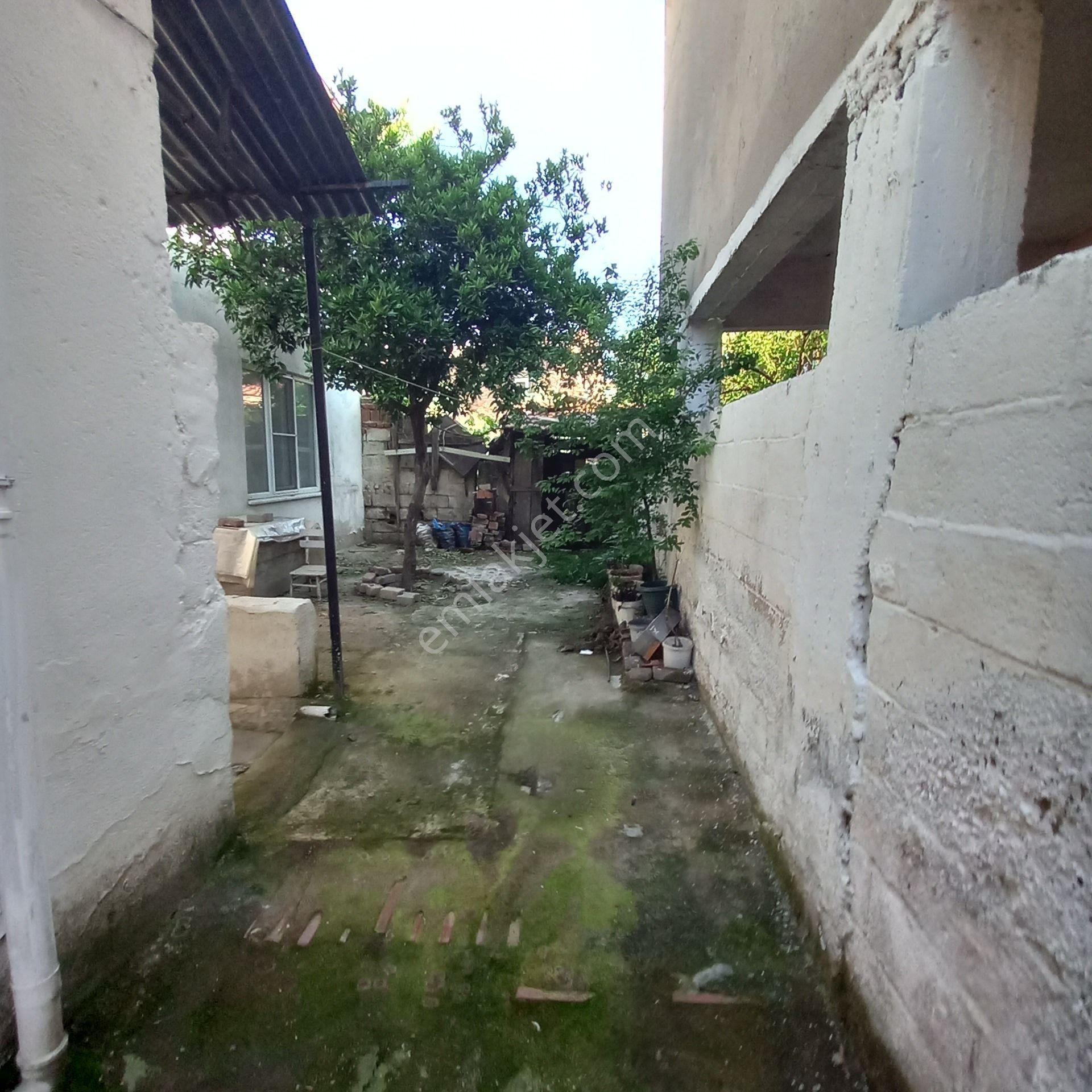 Dönertaş Emlaktan Merkezde Kiralık Sobalı Müstakil Ev - Görsel 6
