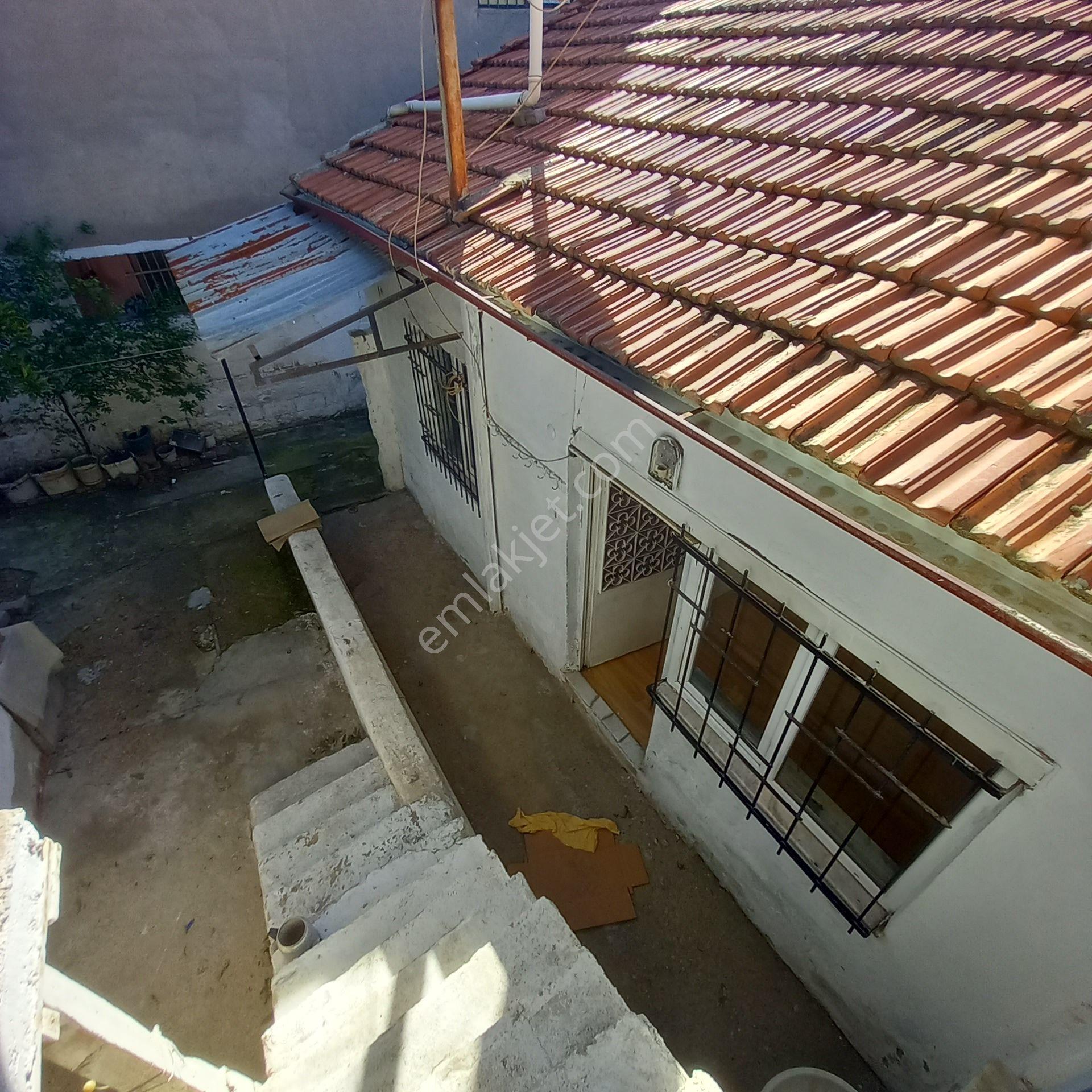 Dönertaş Emlaktan Merkezde Kiralık Sobalı Müstakil Ev - Görsel 8