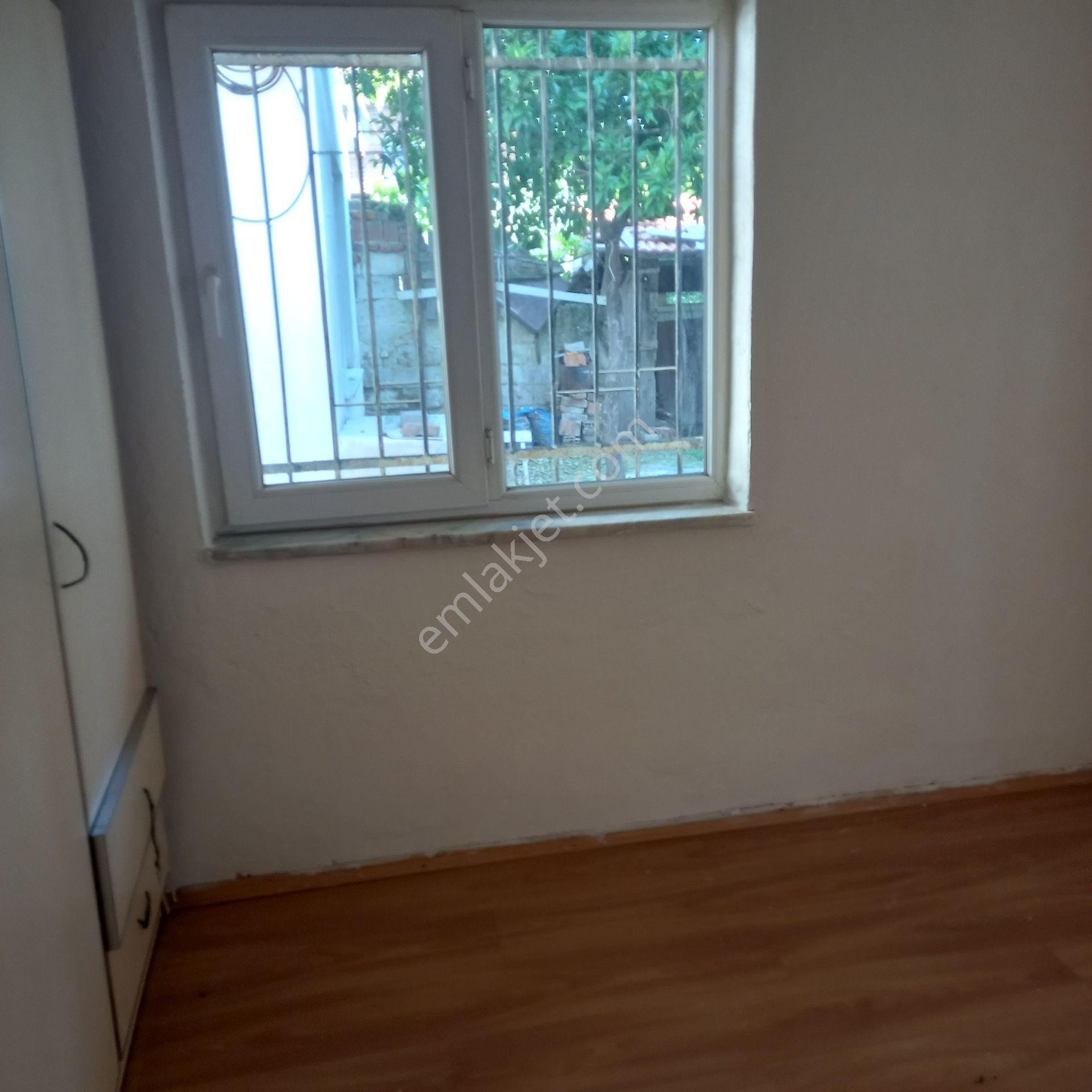 Dönertaş Emlaktan Merkezde Kiralık Sobalı Müstakil Ev - Görsel 17