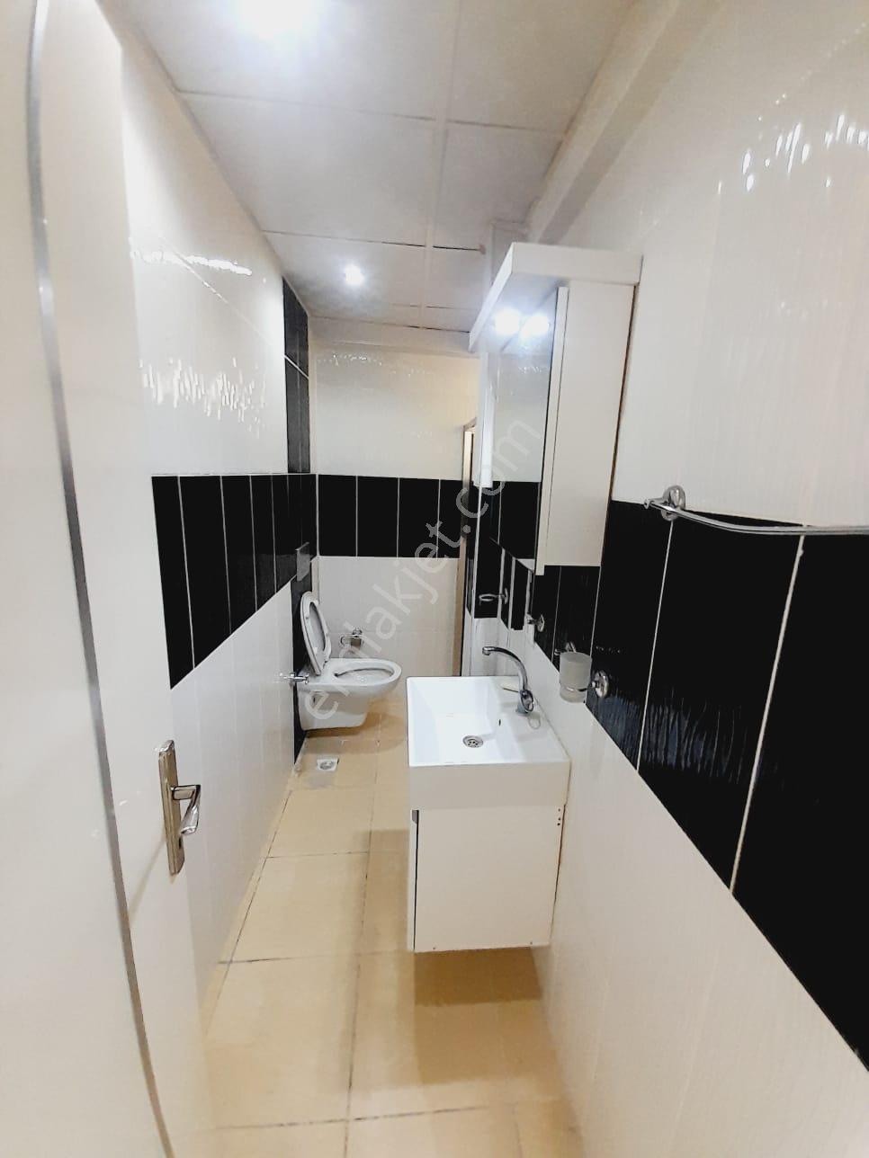 Kaan Gayrimenkulden Kınıklı Kampüste 1+1 Eşyalı Apart - Görsel 6