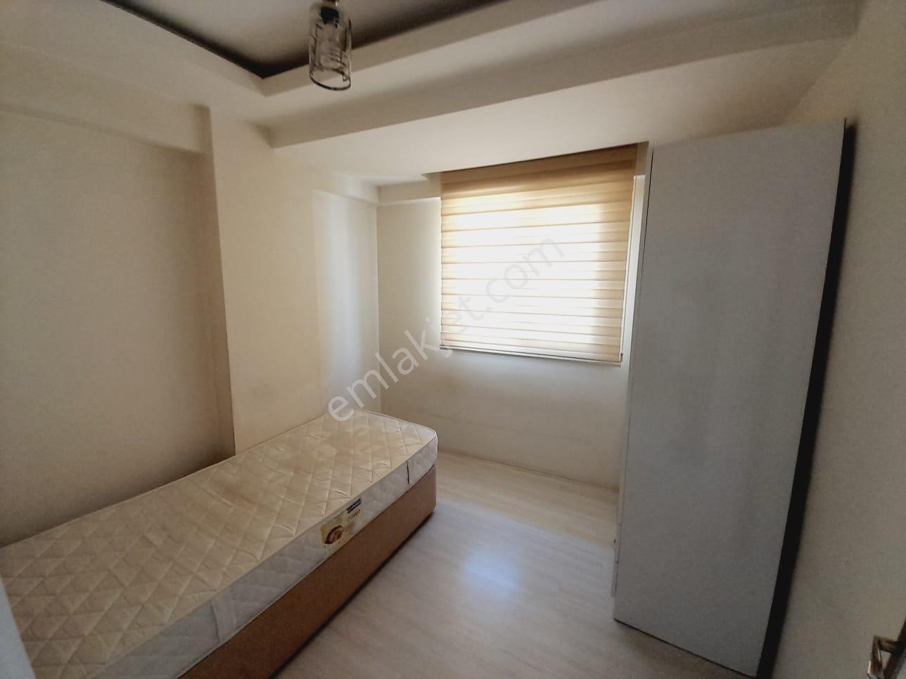 Kaan Gayrimenkulden Kınıklı Kampüste 1+1 Eşyalı Apart - Görsel 7