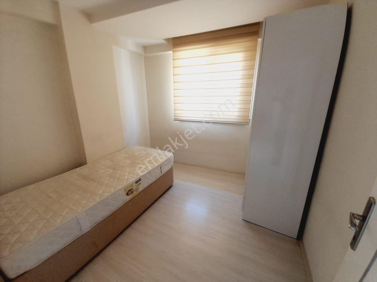 Kaan Gayrimenkulden Kınıklı Kampüste 1+1 Eşyalı Apart - Görsel 3