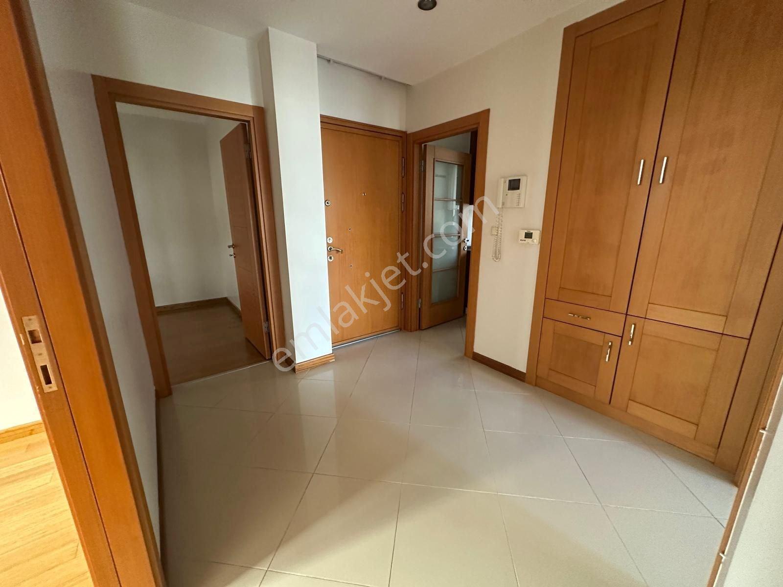 Selamiçeşme Özgürlük Parkına Yakın 3+1 Kiralık Daire - Görsel 32