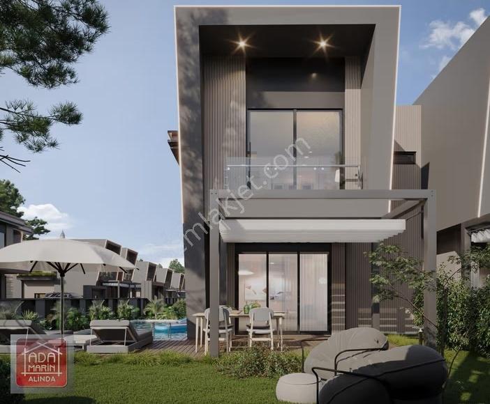 Denize 600mt Lüx Sitede Elektriğini Kendi Üreten 3+1 Villa