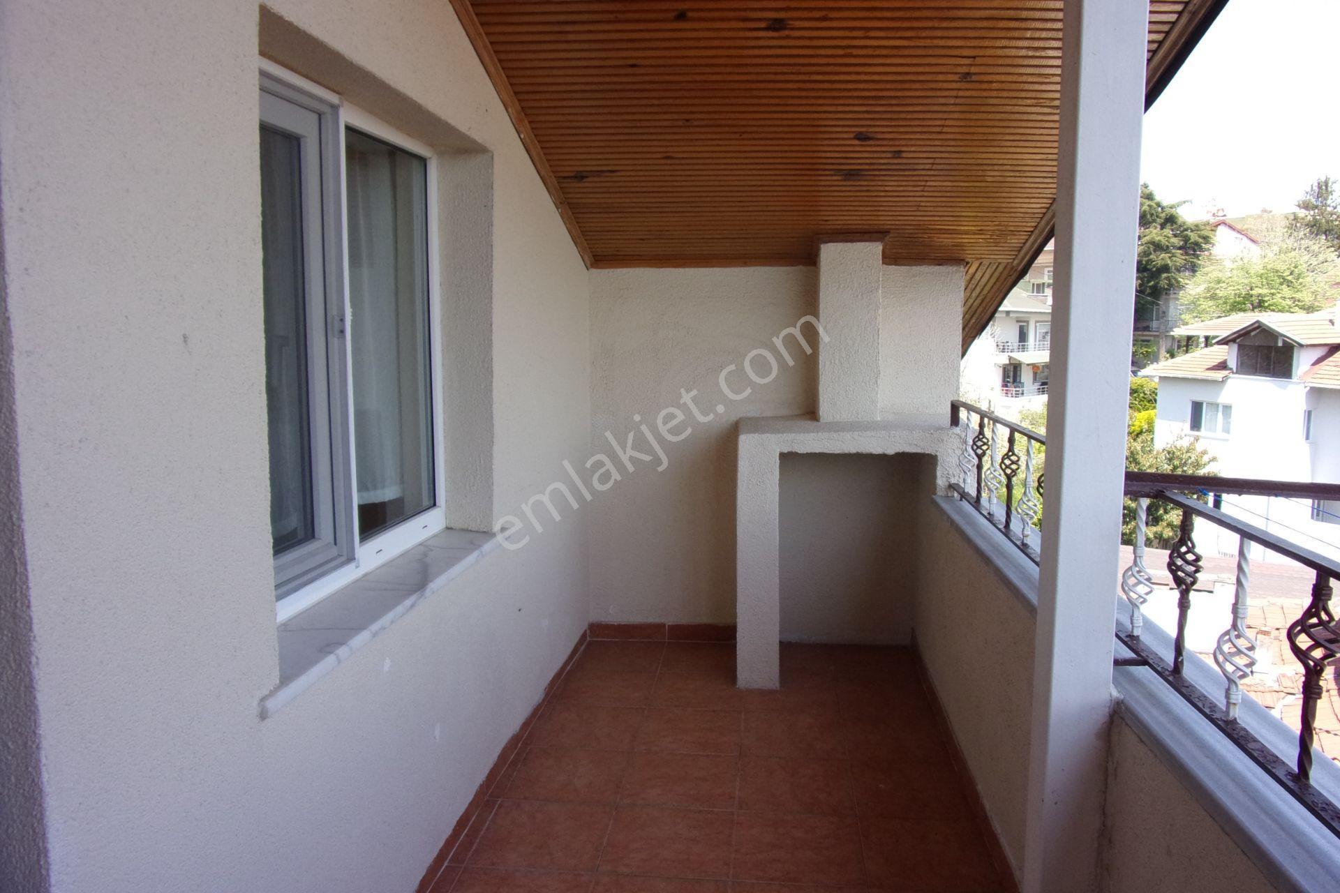 Sarıyer Hacıosman Metrosuna Çok Yakın 3+1 130 Metrekare Eşyaklı Kiralık Daire - Görsel 17