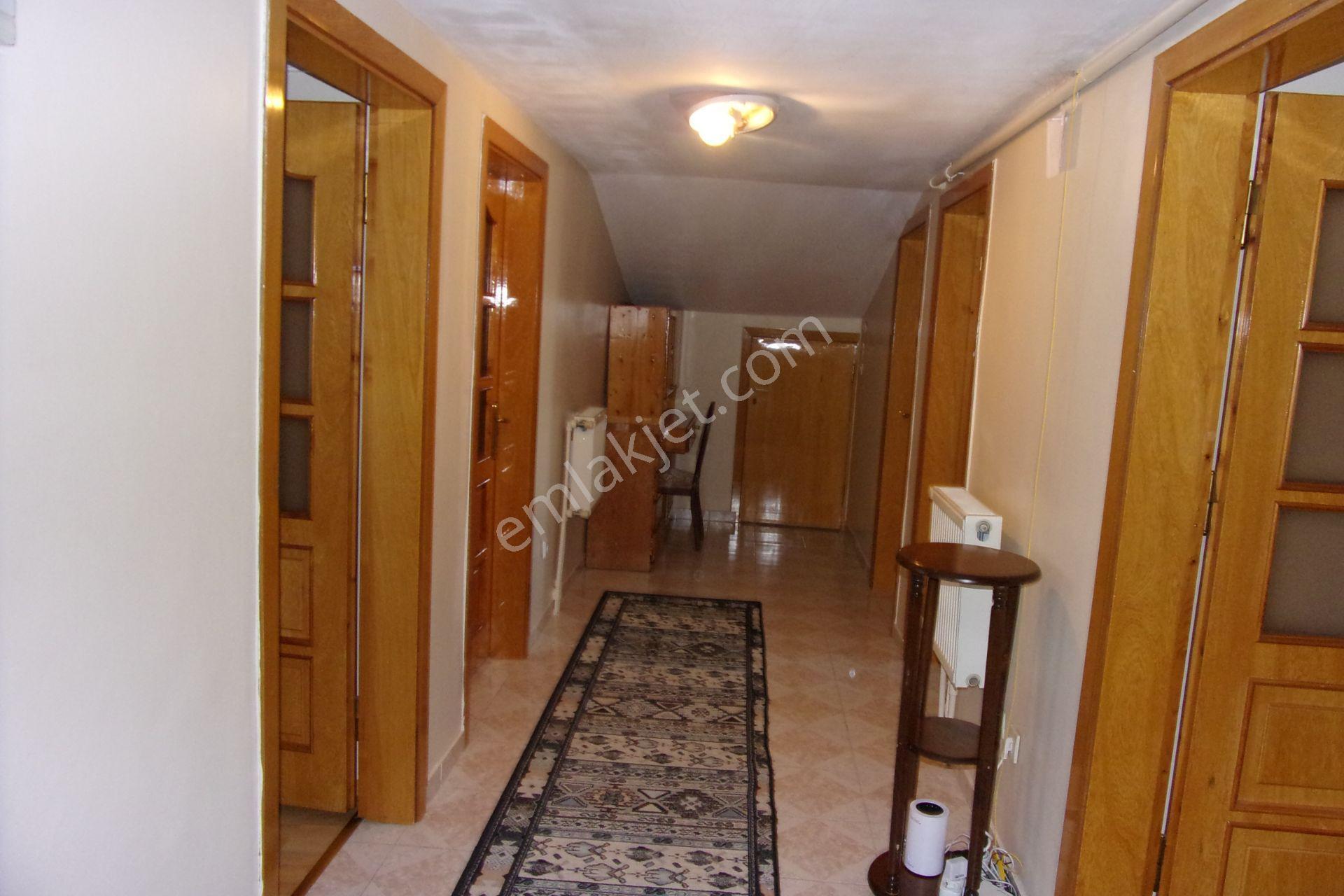 Sarıyer Hacıosman Metrosuna Çok Yakın 3+1 130 Metrekare Eşyaklı Kiralık Daire - Görsel 9