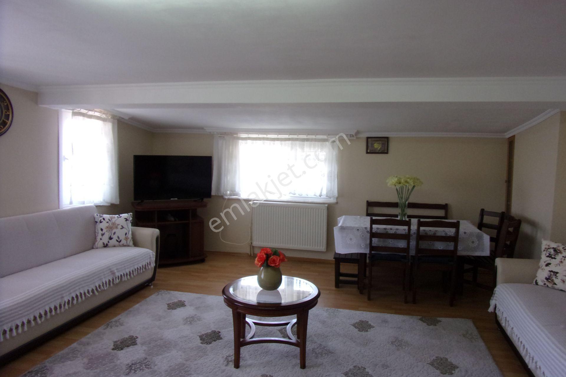 Sarıyer Hacıosman Metrosuna Çok Yakın 3+1 130 Metrekare Eşyaklı Kiralık Daire - Görsel 26